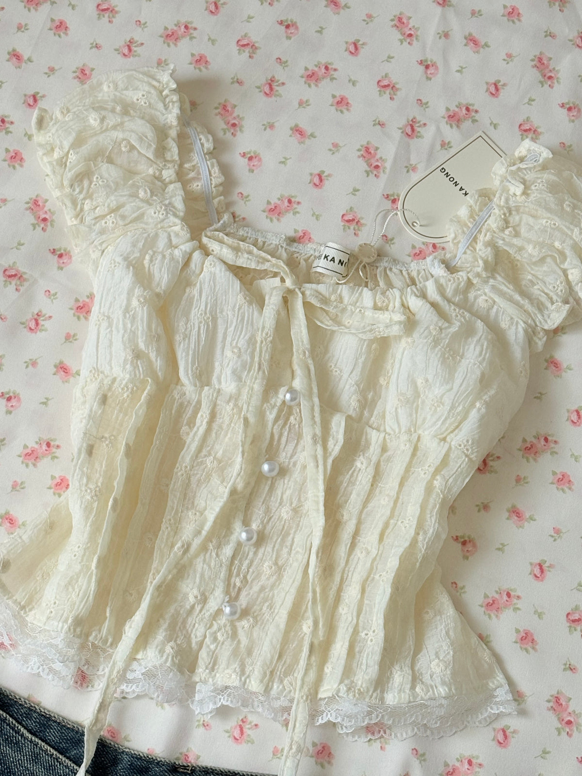 Lola doll top