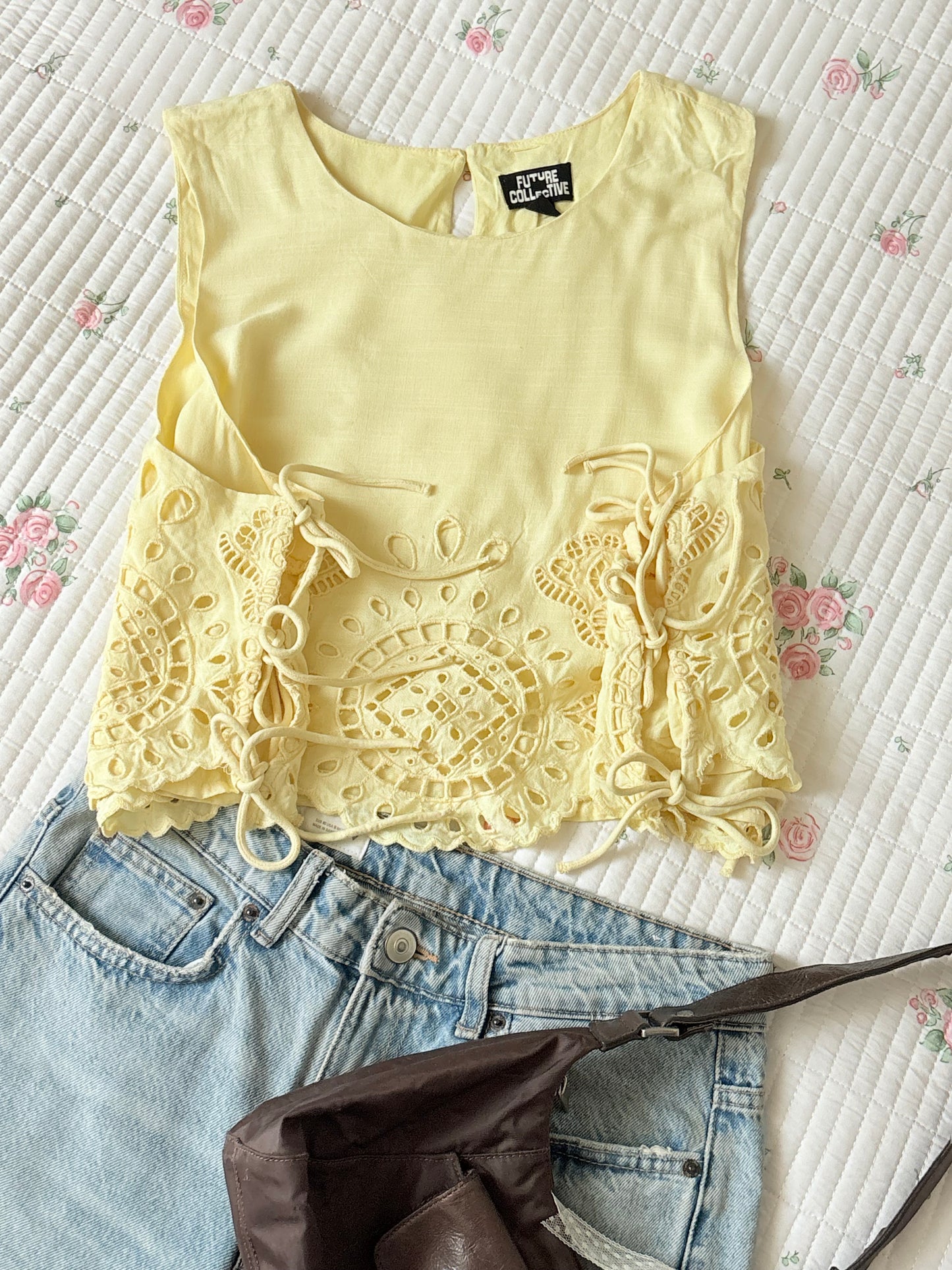 Yellow tie top
