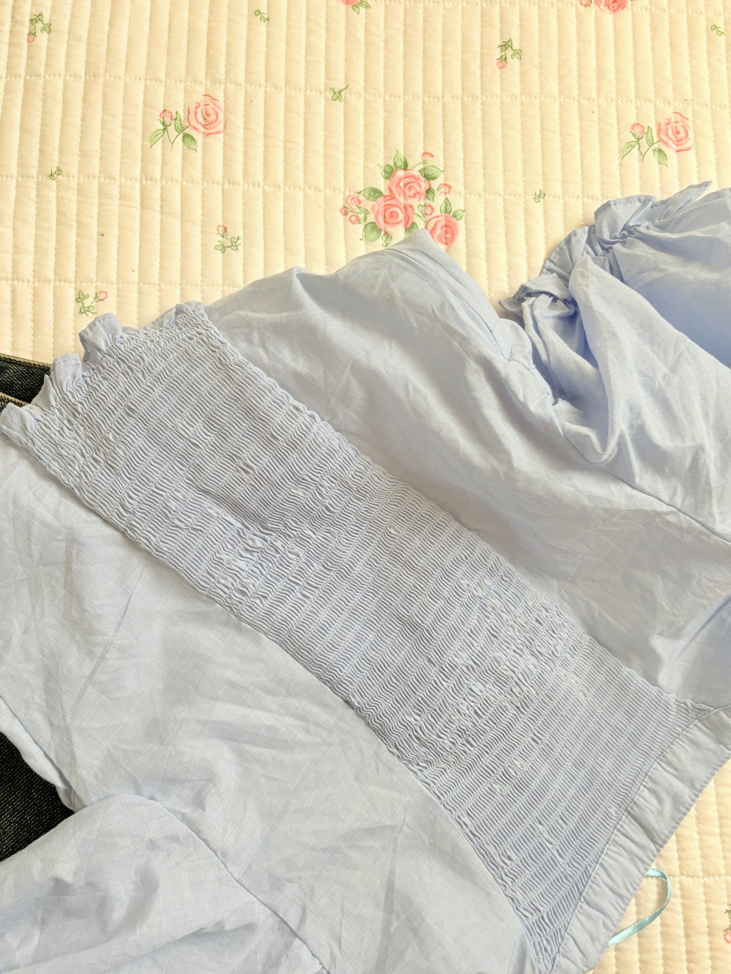 Blue puff sleeves