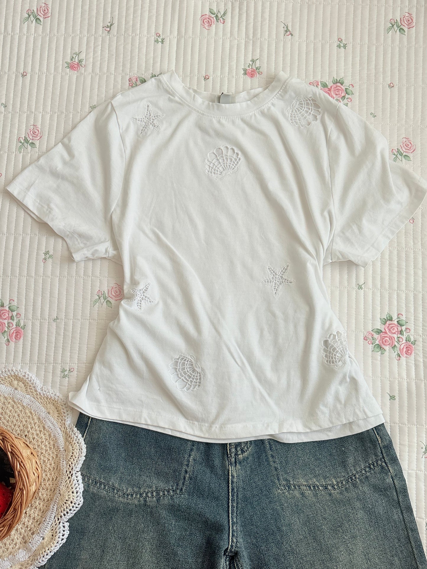 Shell tee