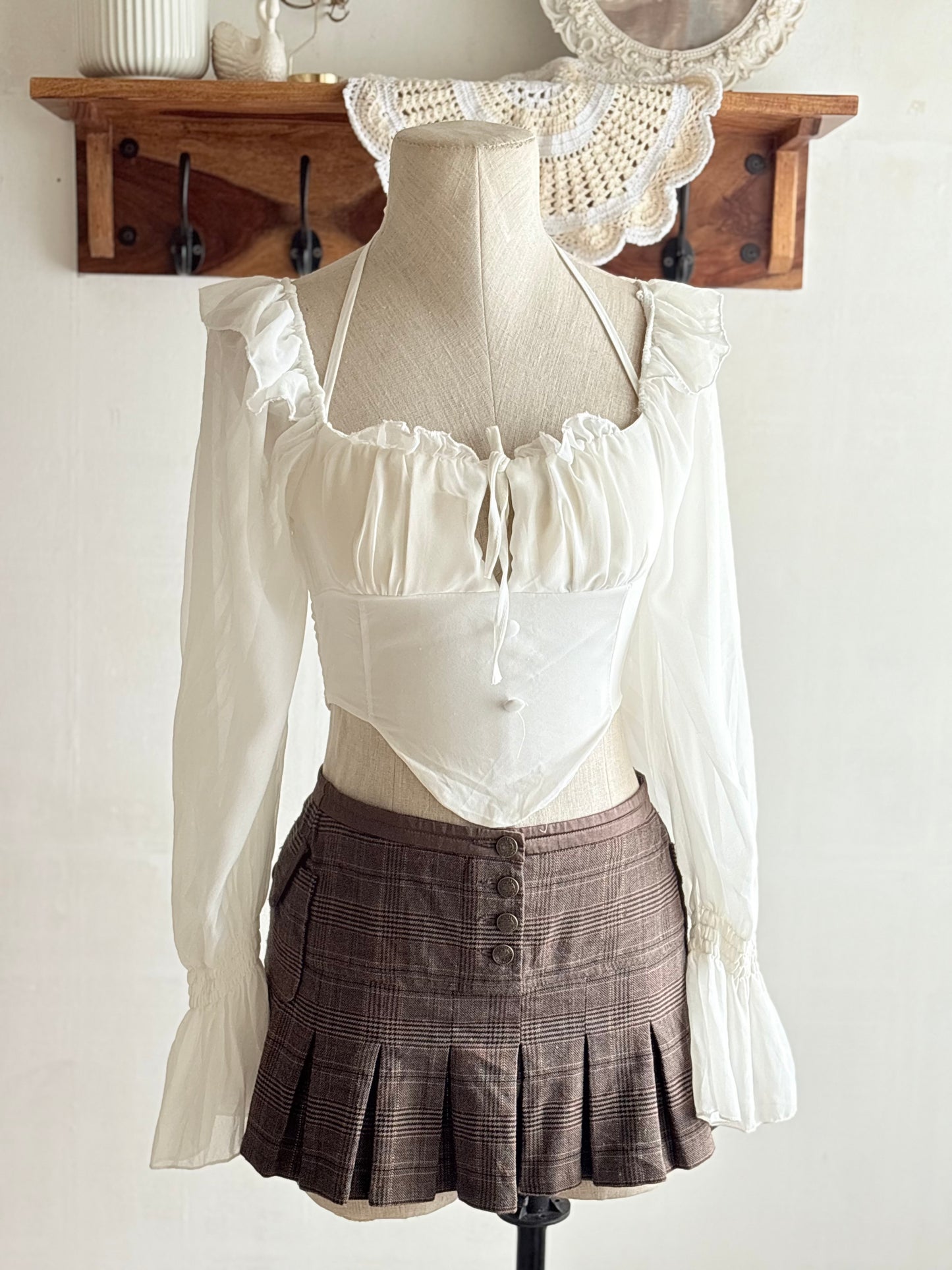 White tie top