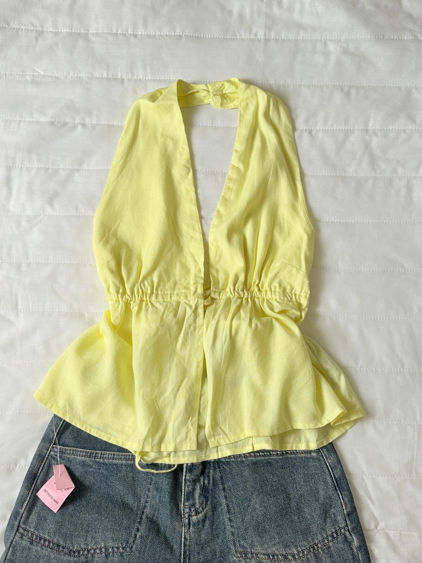Yellow halter rop