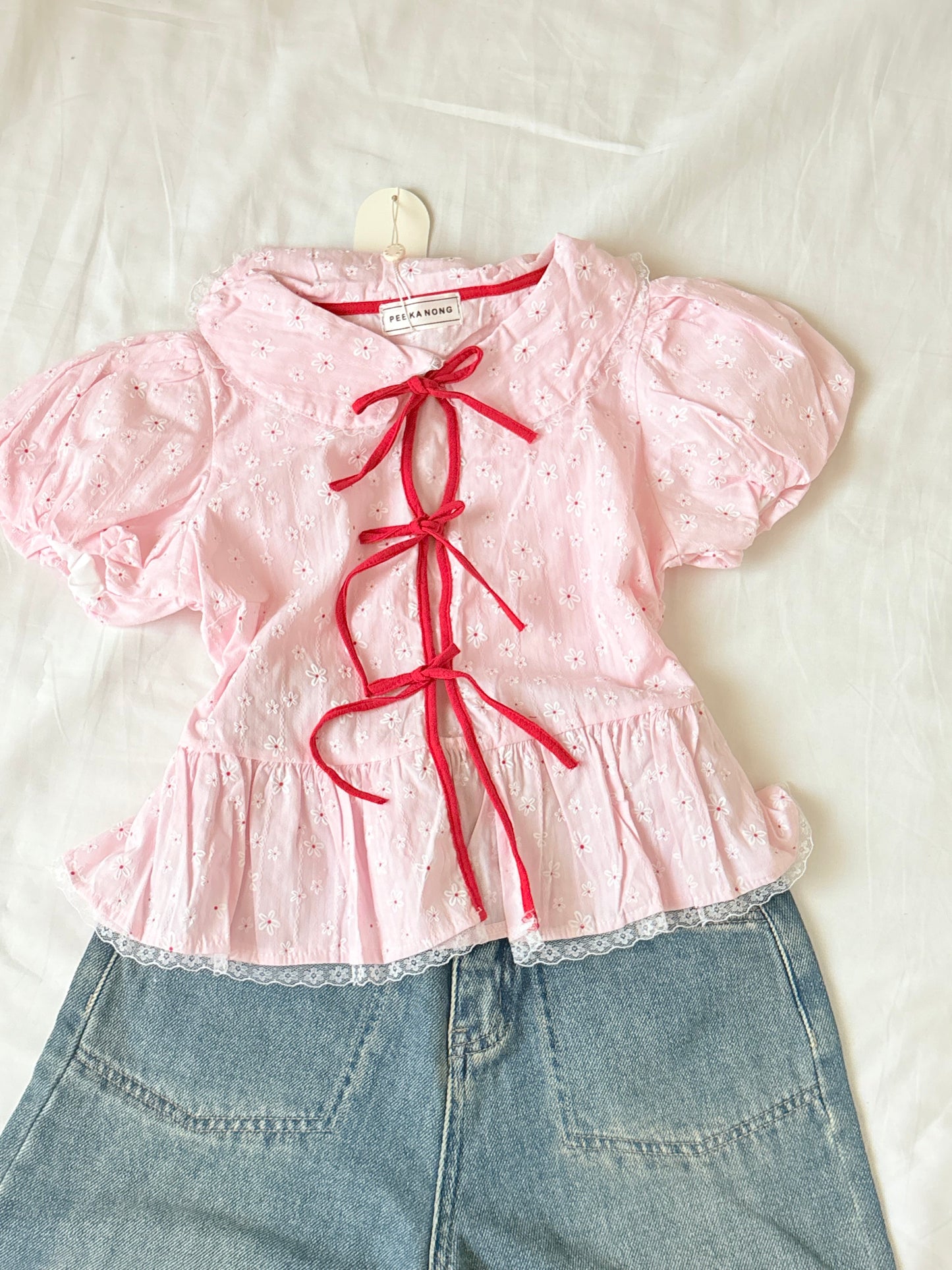 Daisy tie top