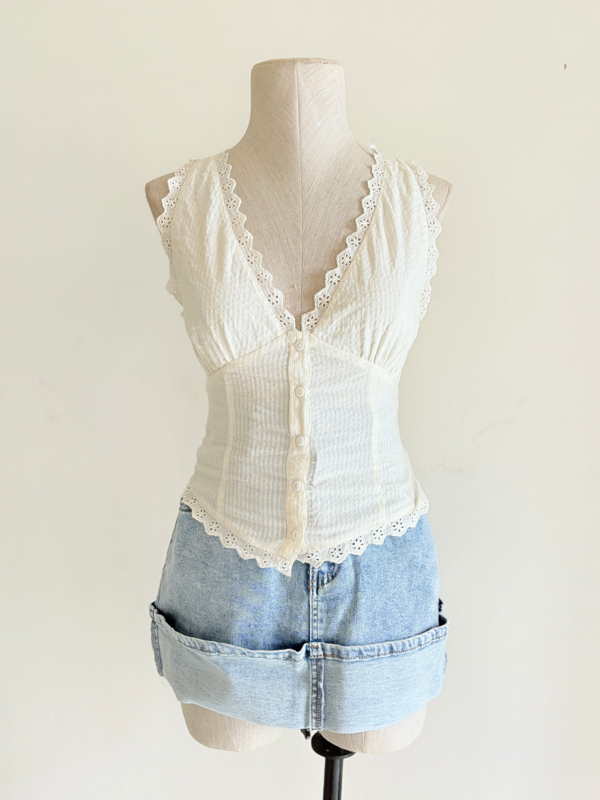 White cottage top
