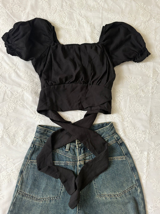 Black back tie