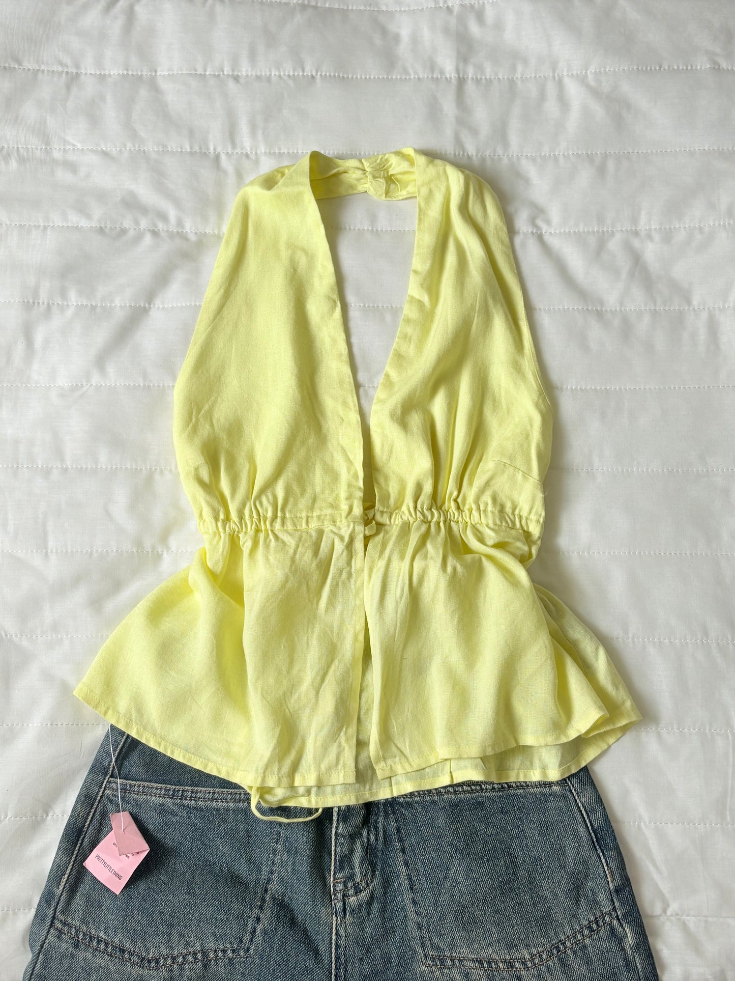 Yellow halter rop
