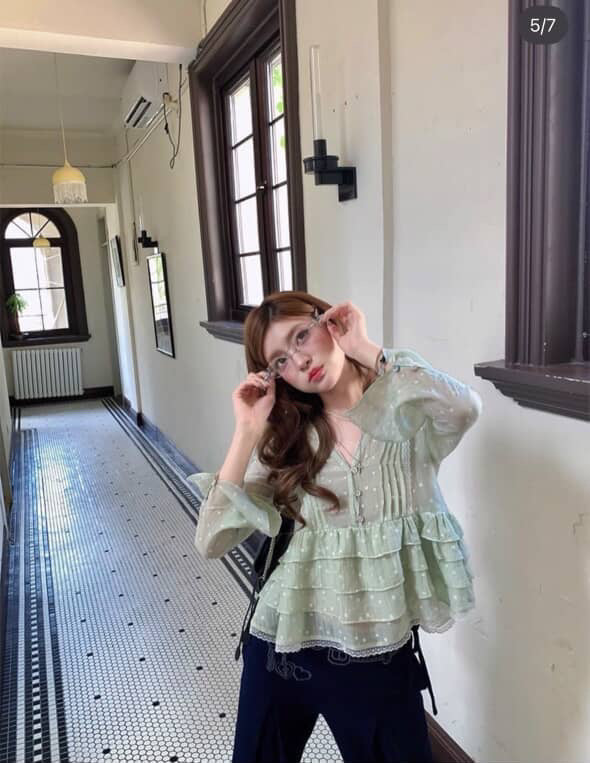 Maikaew ruffle top
