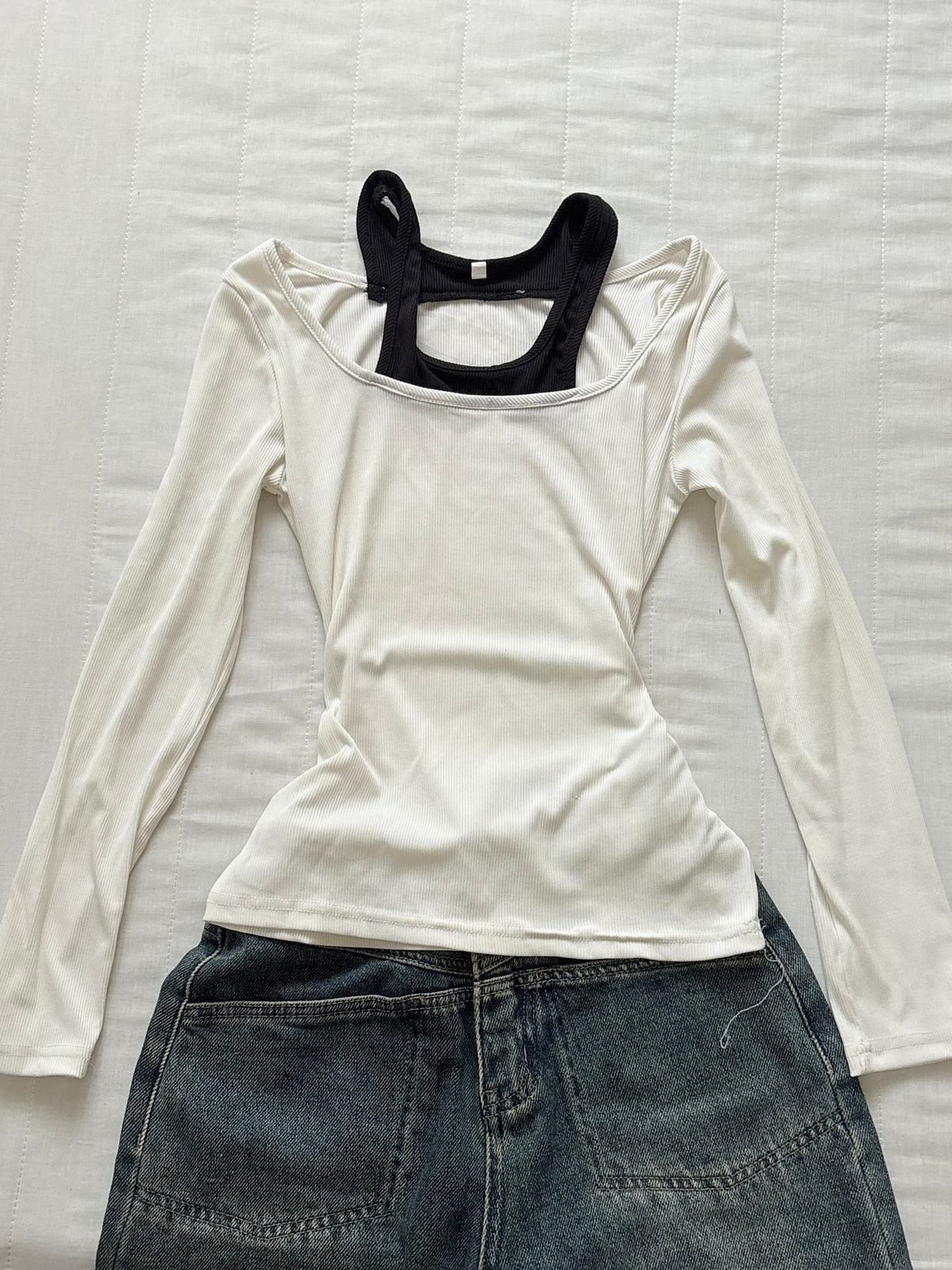 White full sleeves