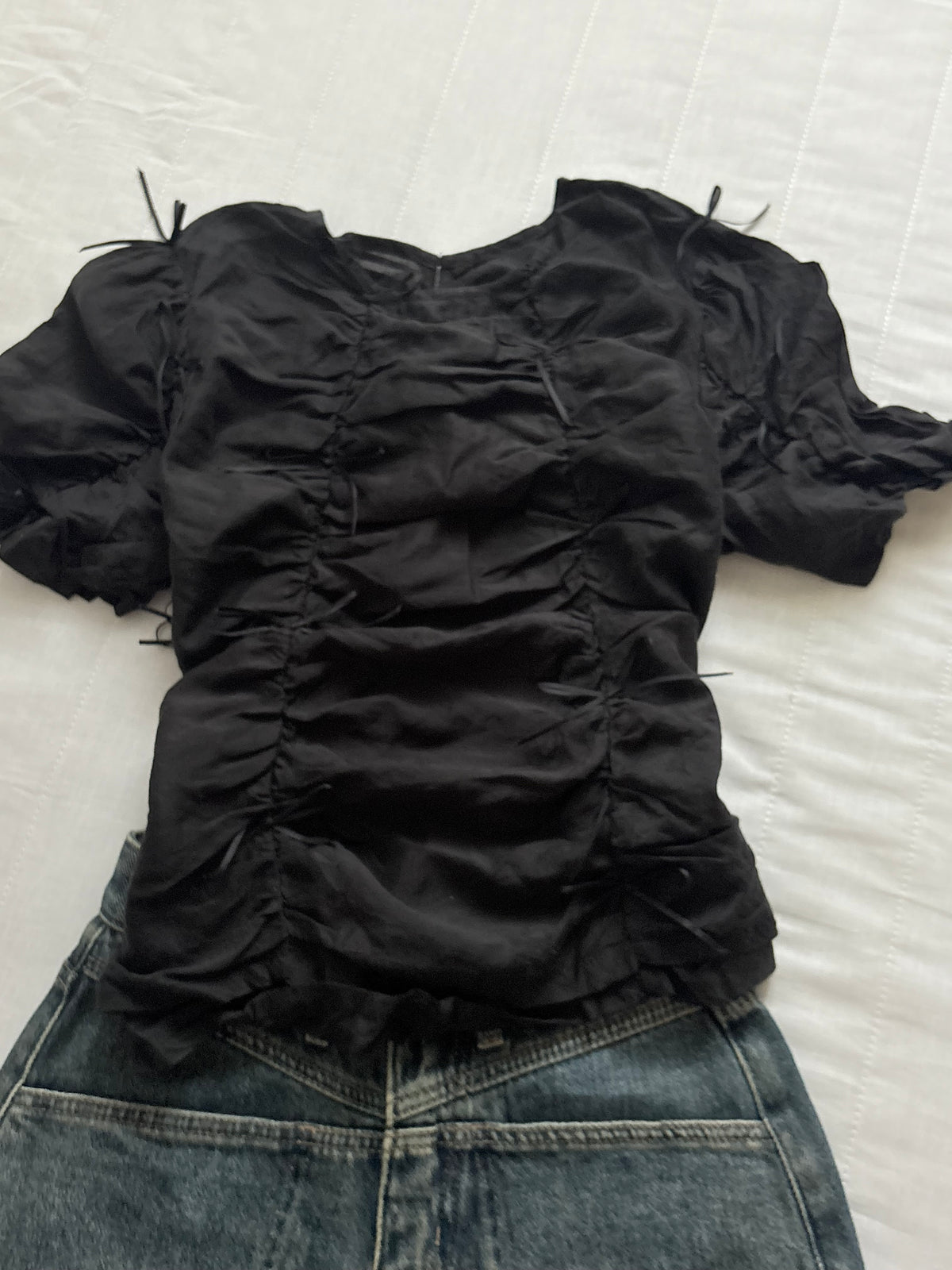 Black bow top