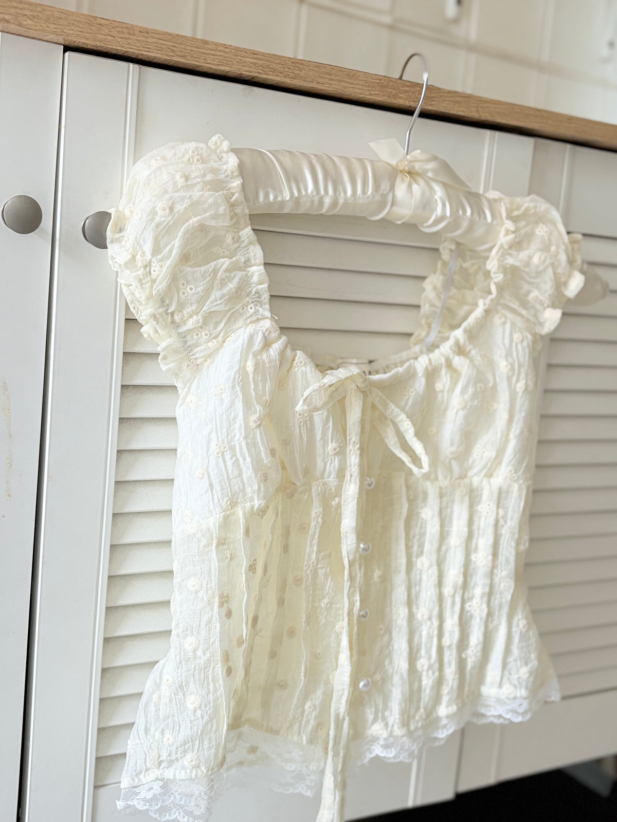Lola doll top