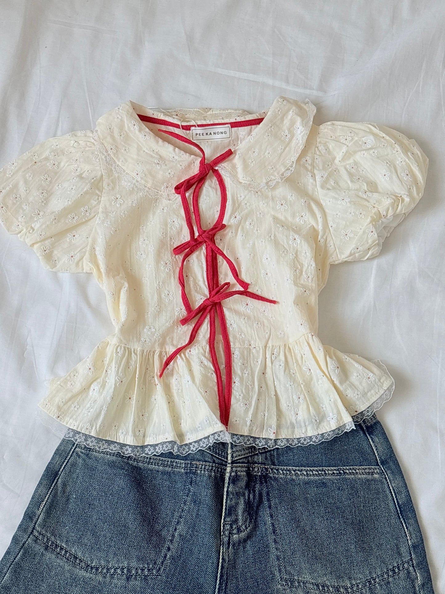 Daisy tie top