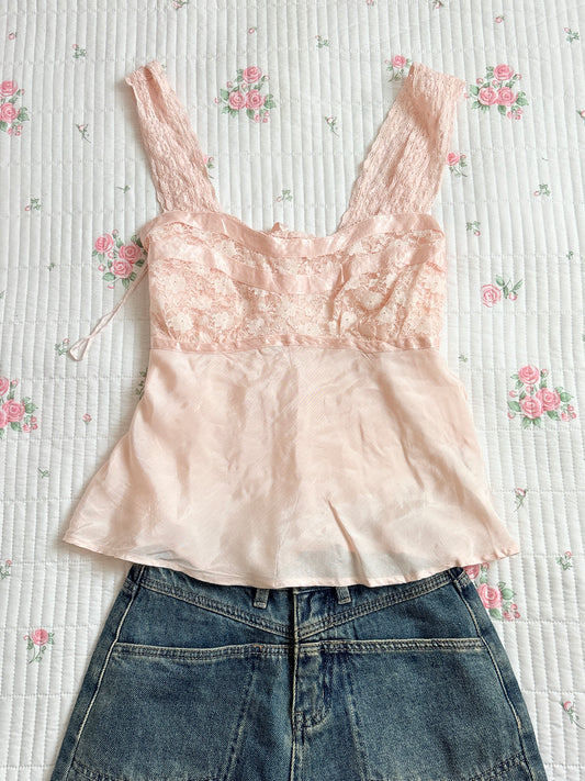 Pink satin rop