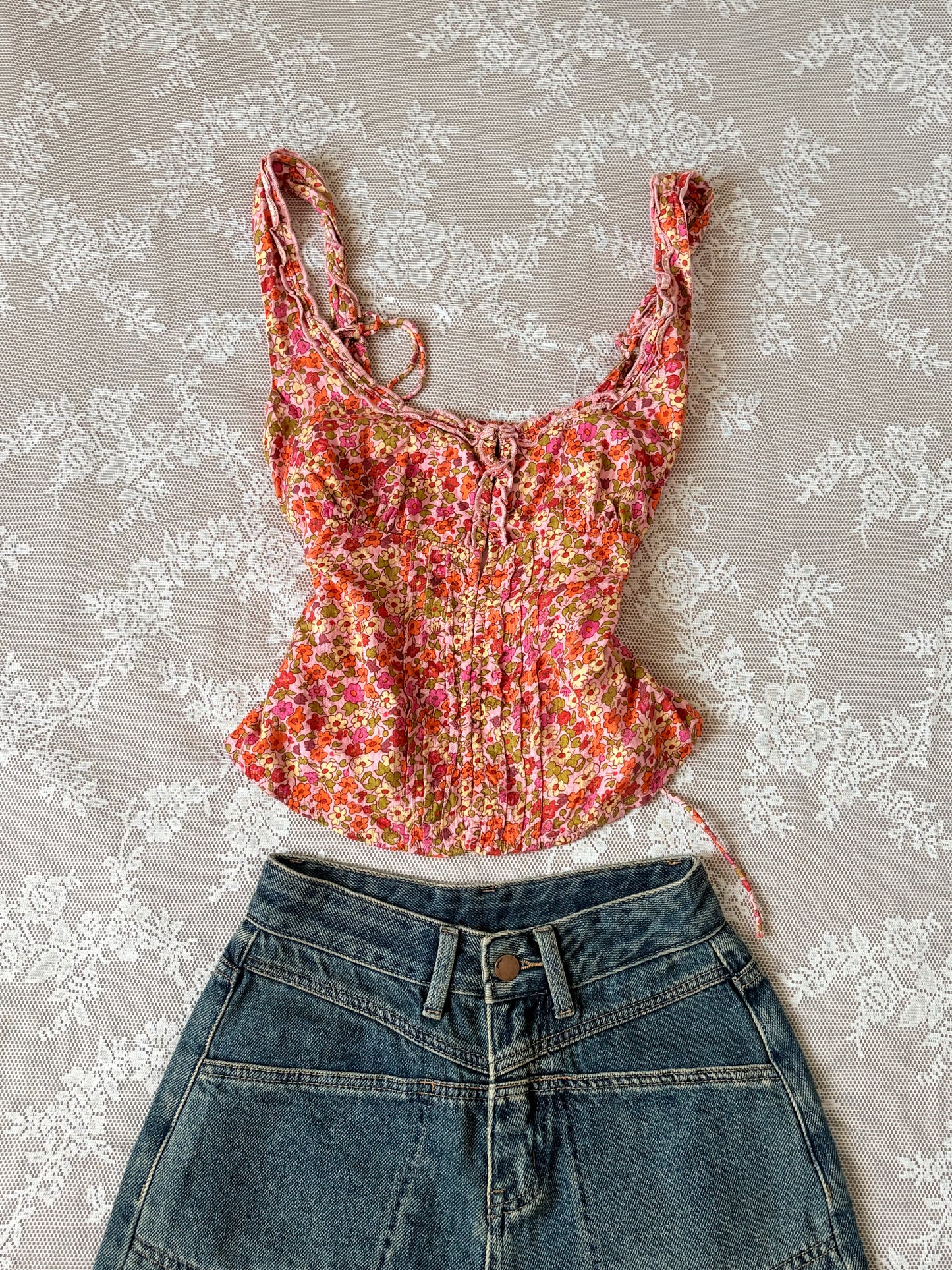 Floral hook closure top