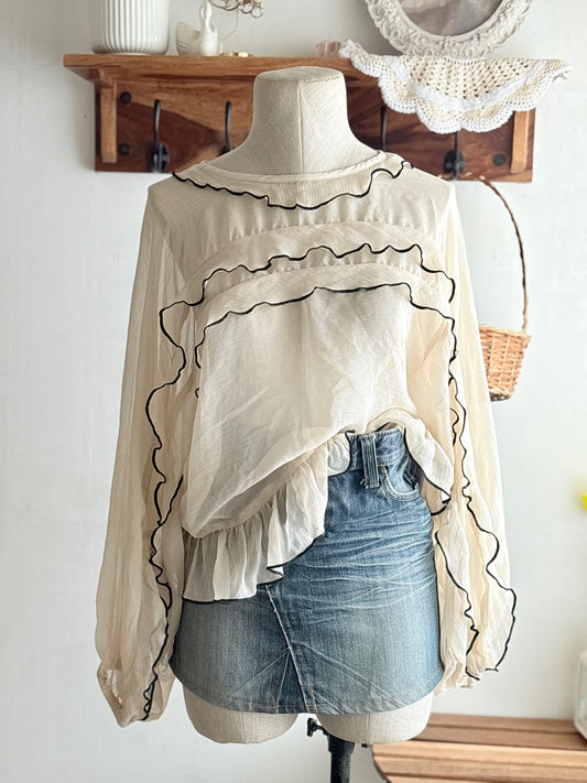 Cream black outlinetop