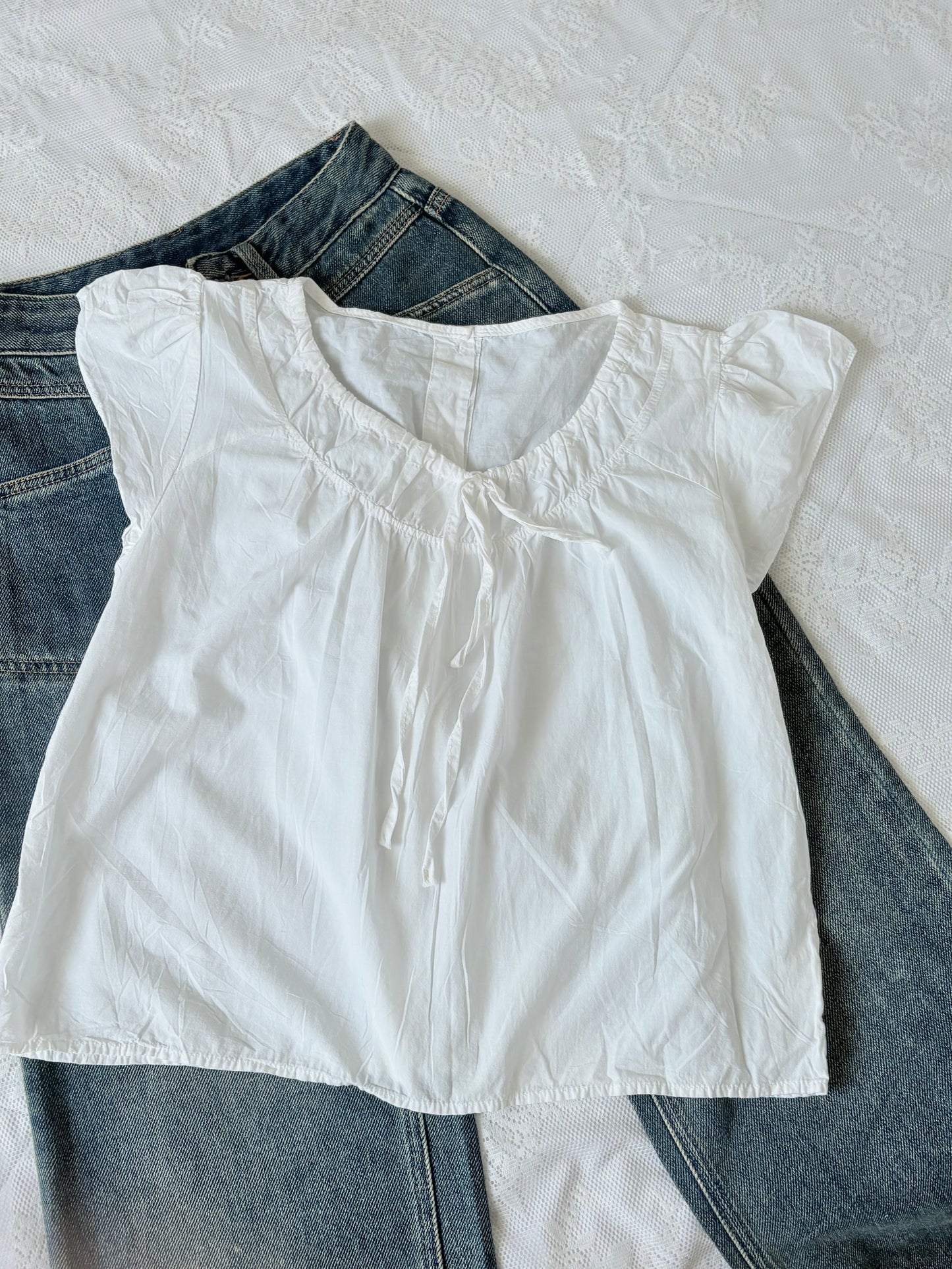White cottage top