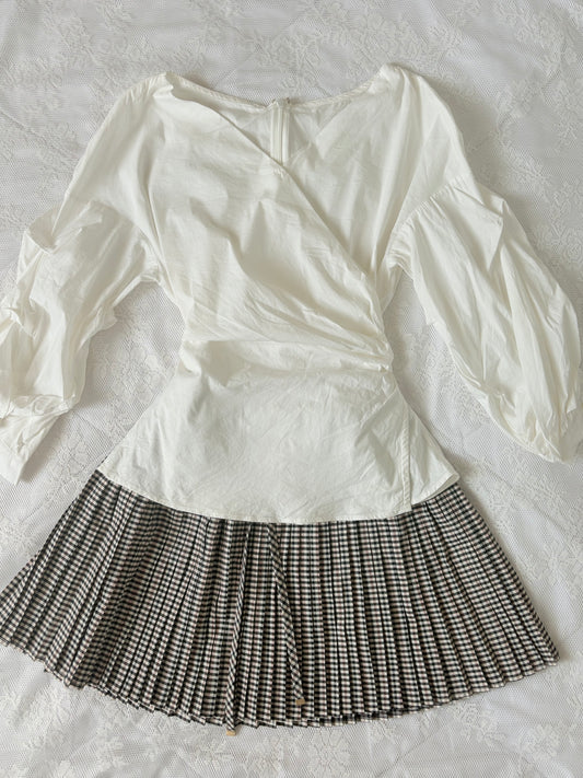 White fitted shirt