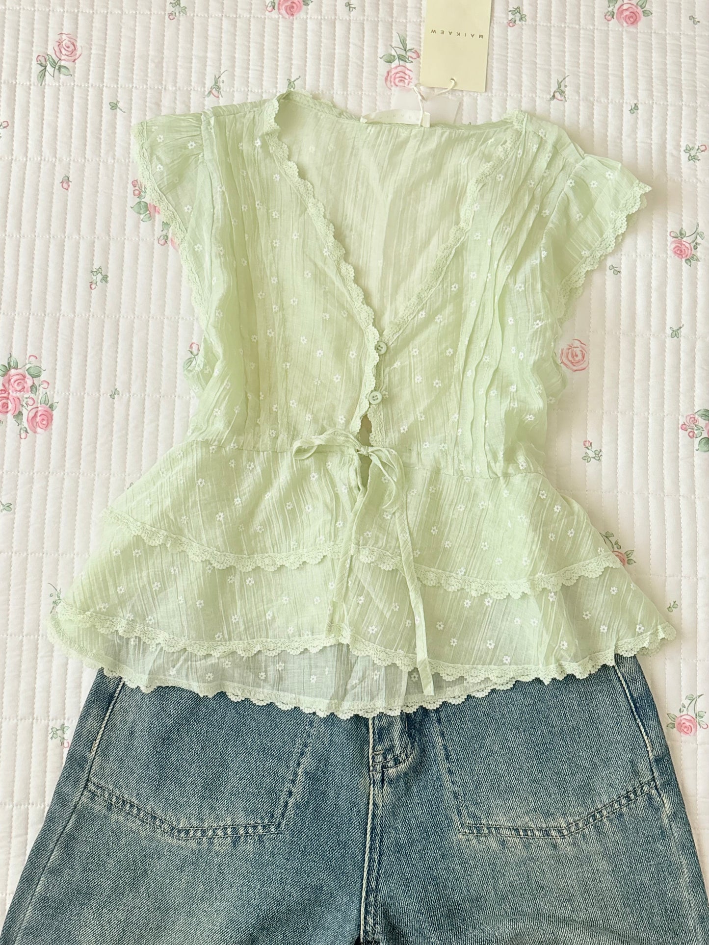 Sweet pea top