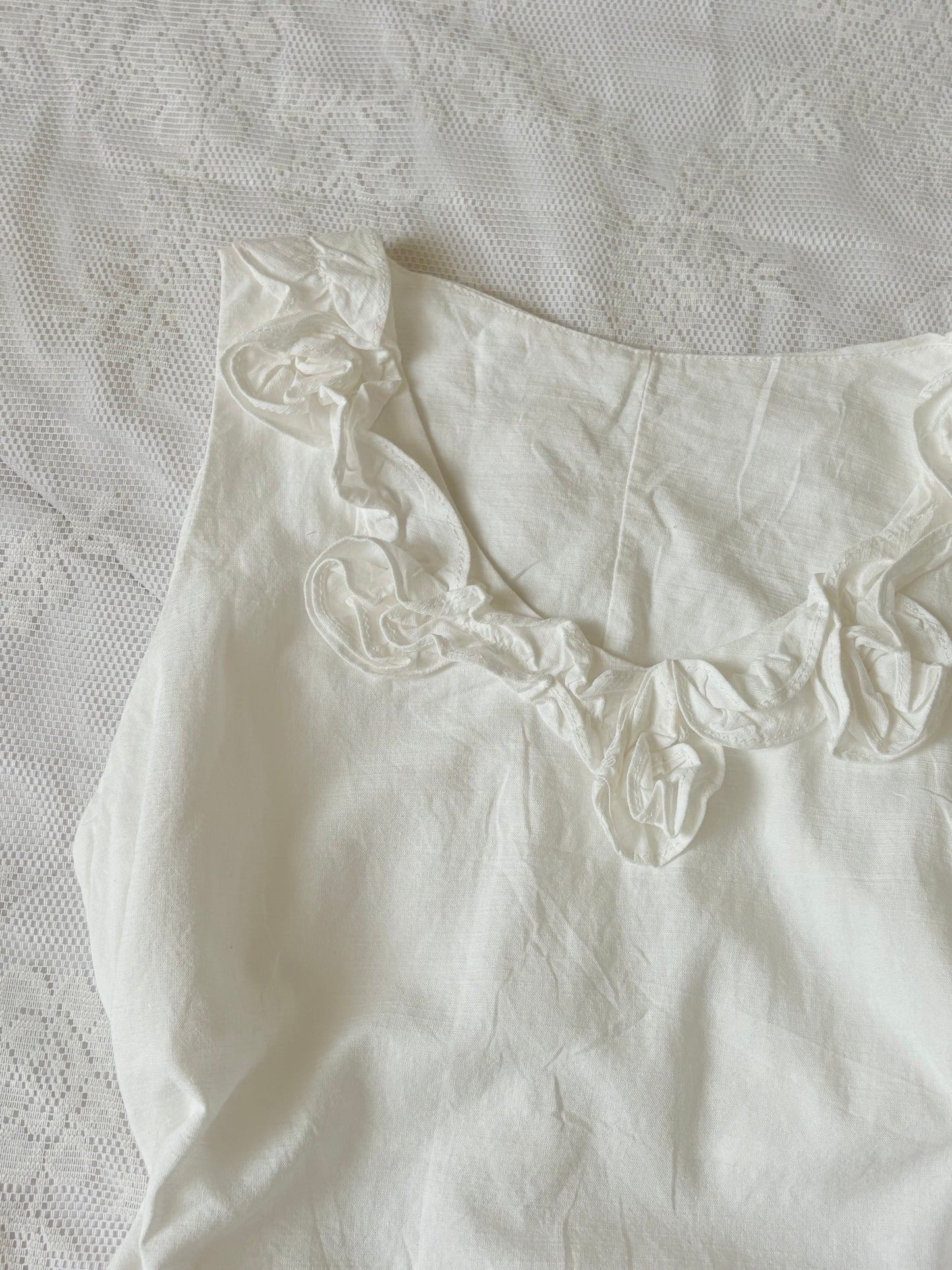 White a line