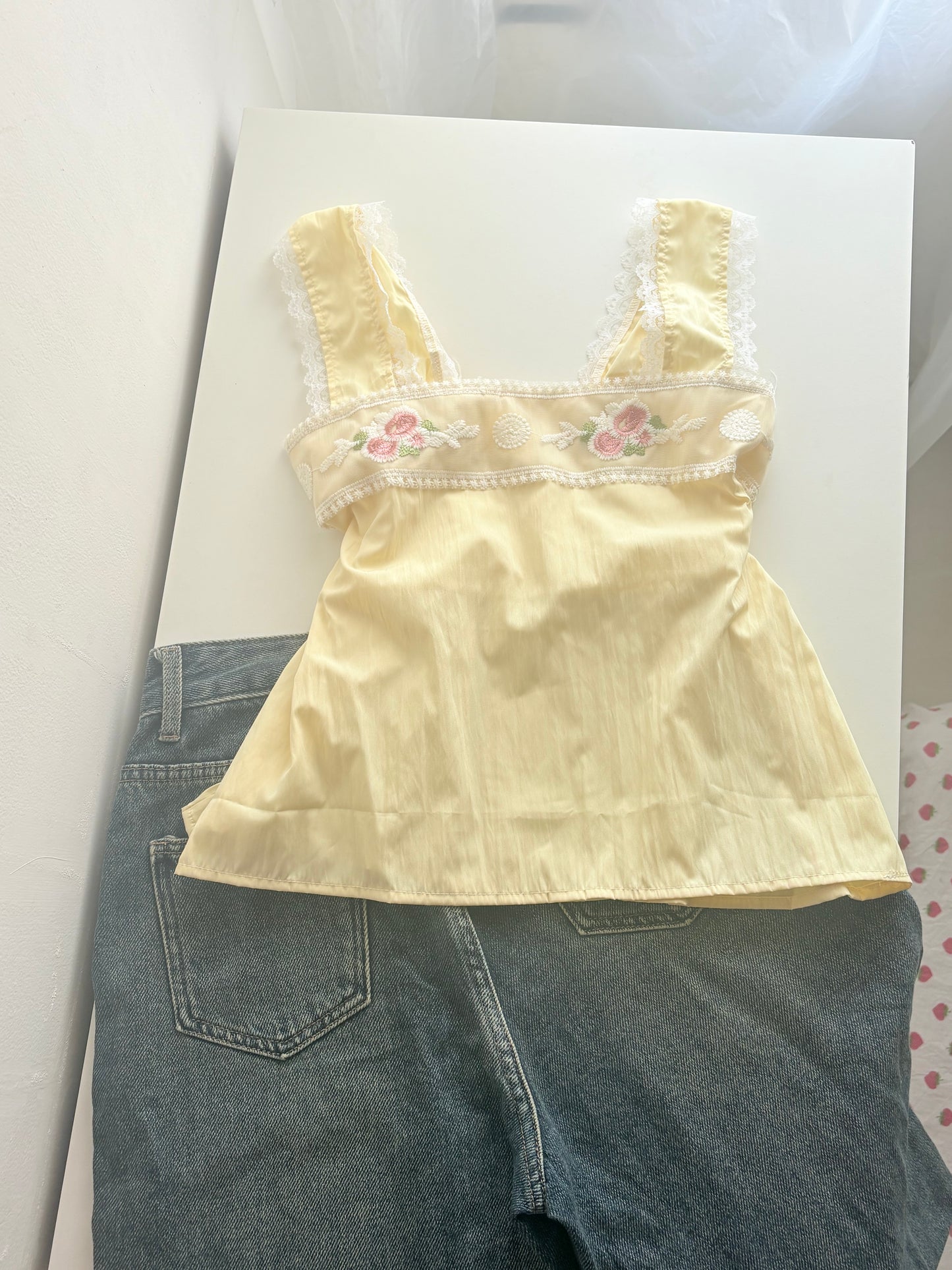 Daphne embroidered top