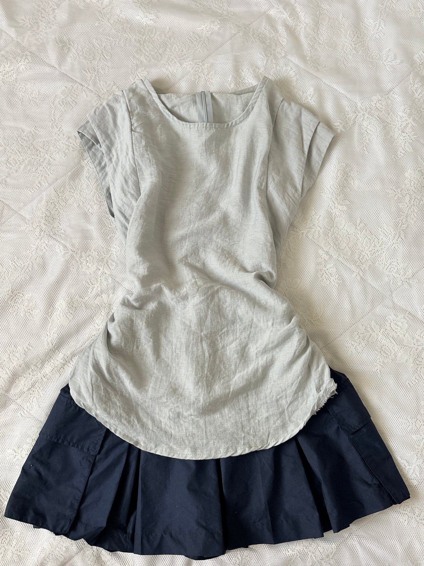 Blue fitted top
