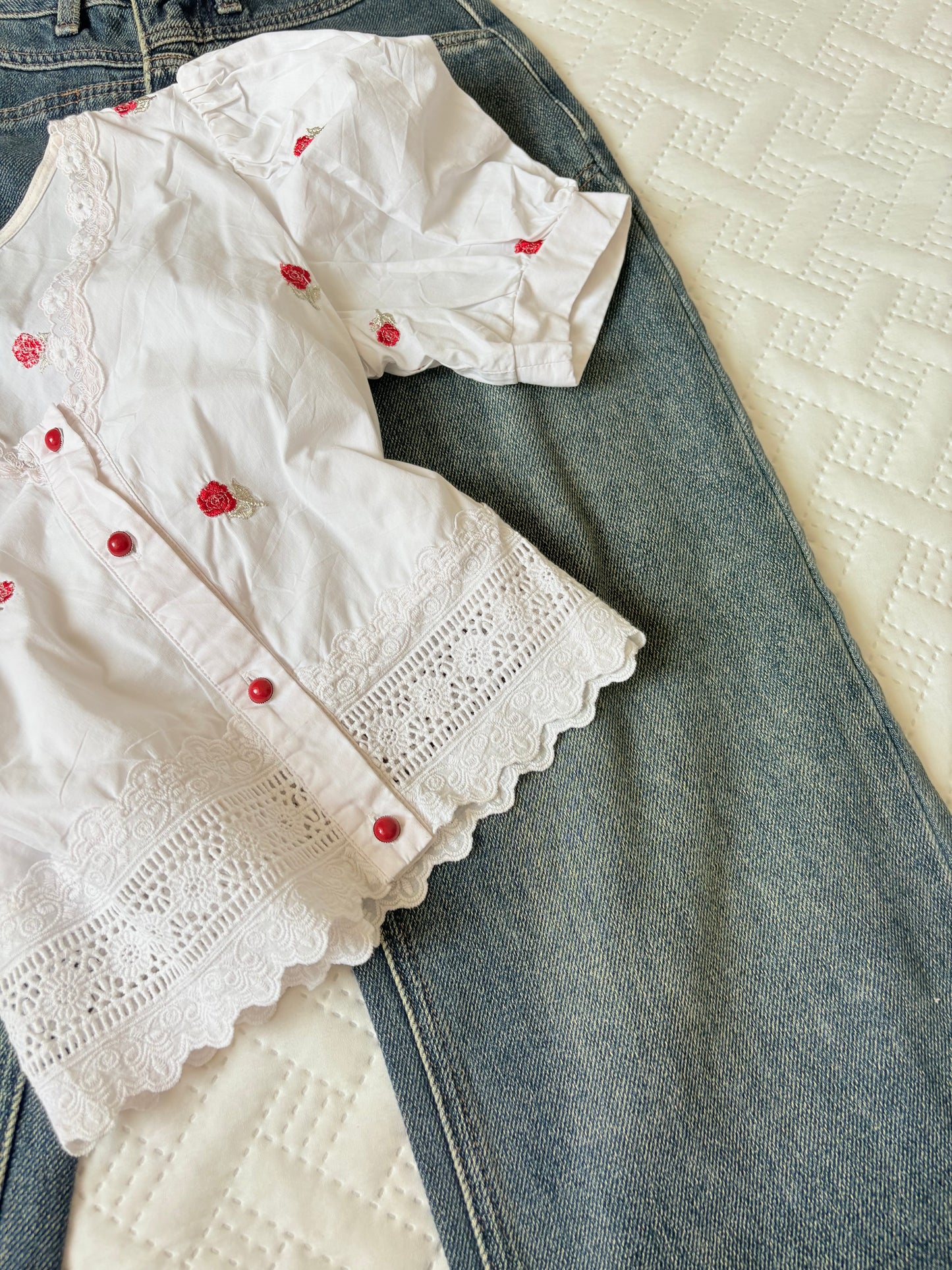 Roses embroidered top