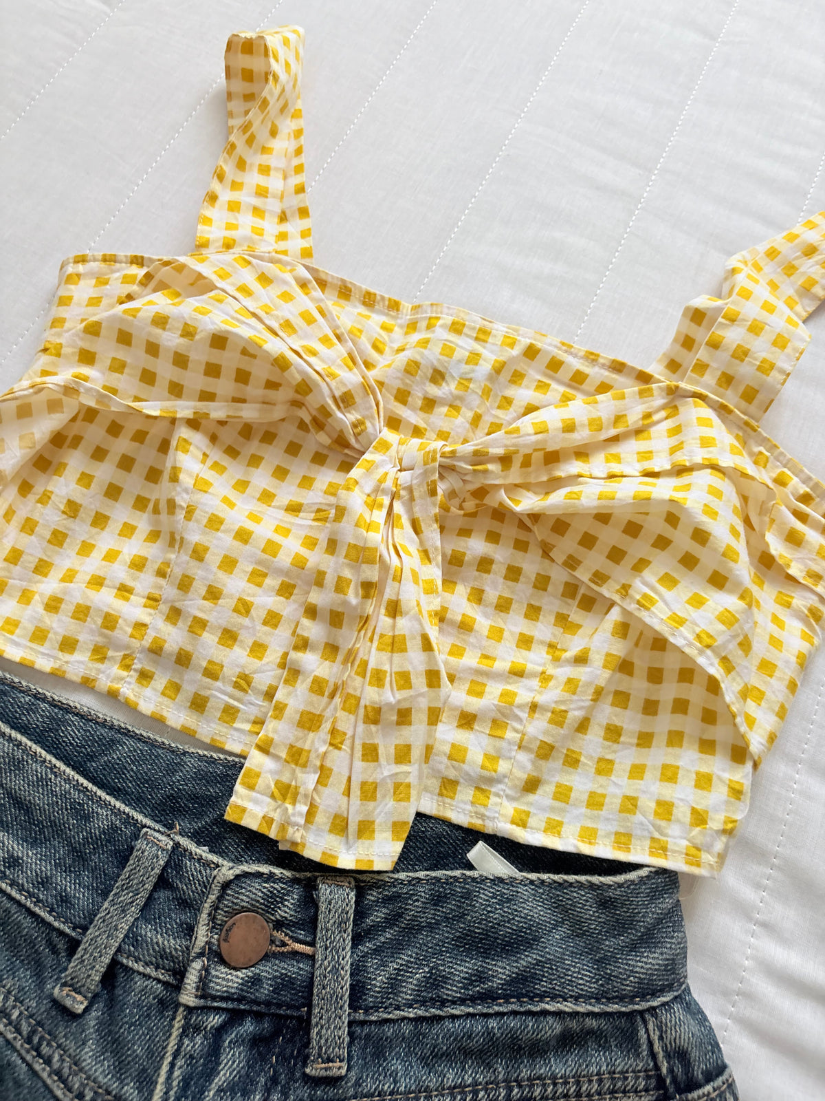 Yellow tie rop