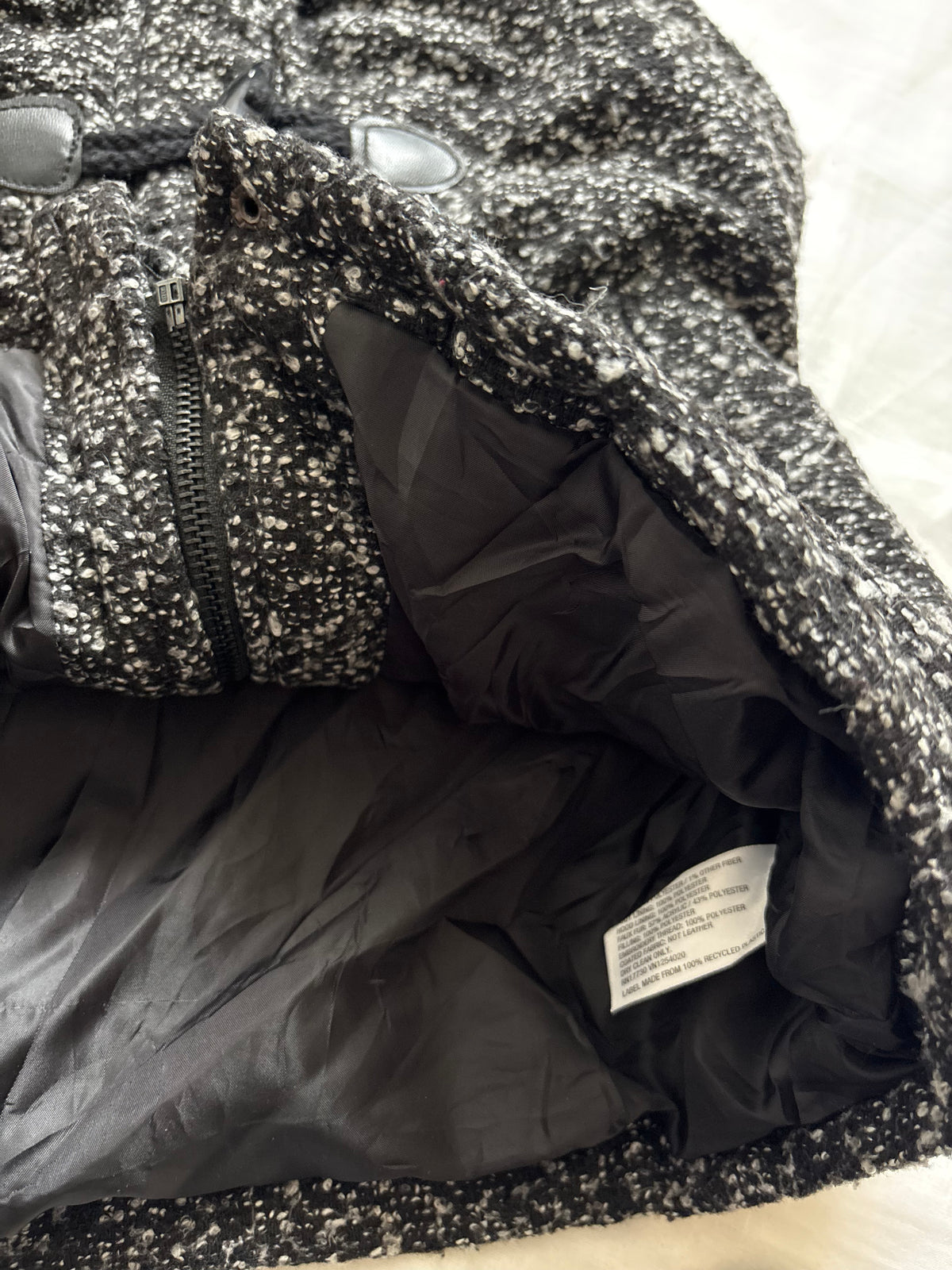 Sleeveless eskimo jacket