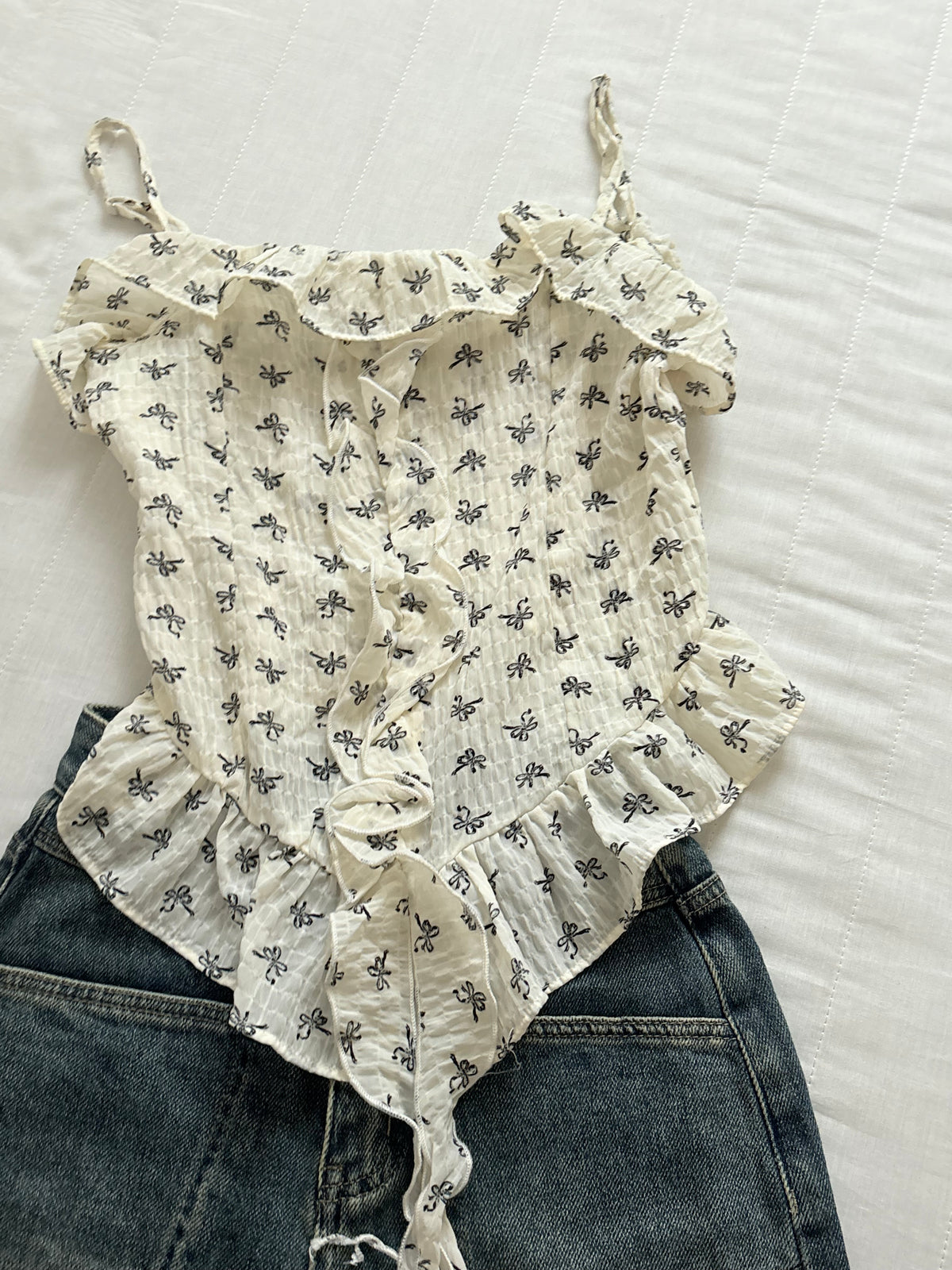 Bow frill top
