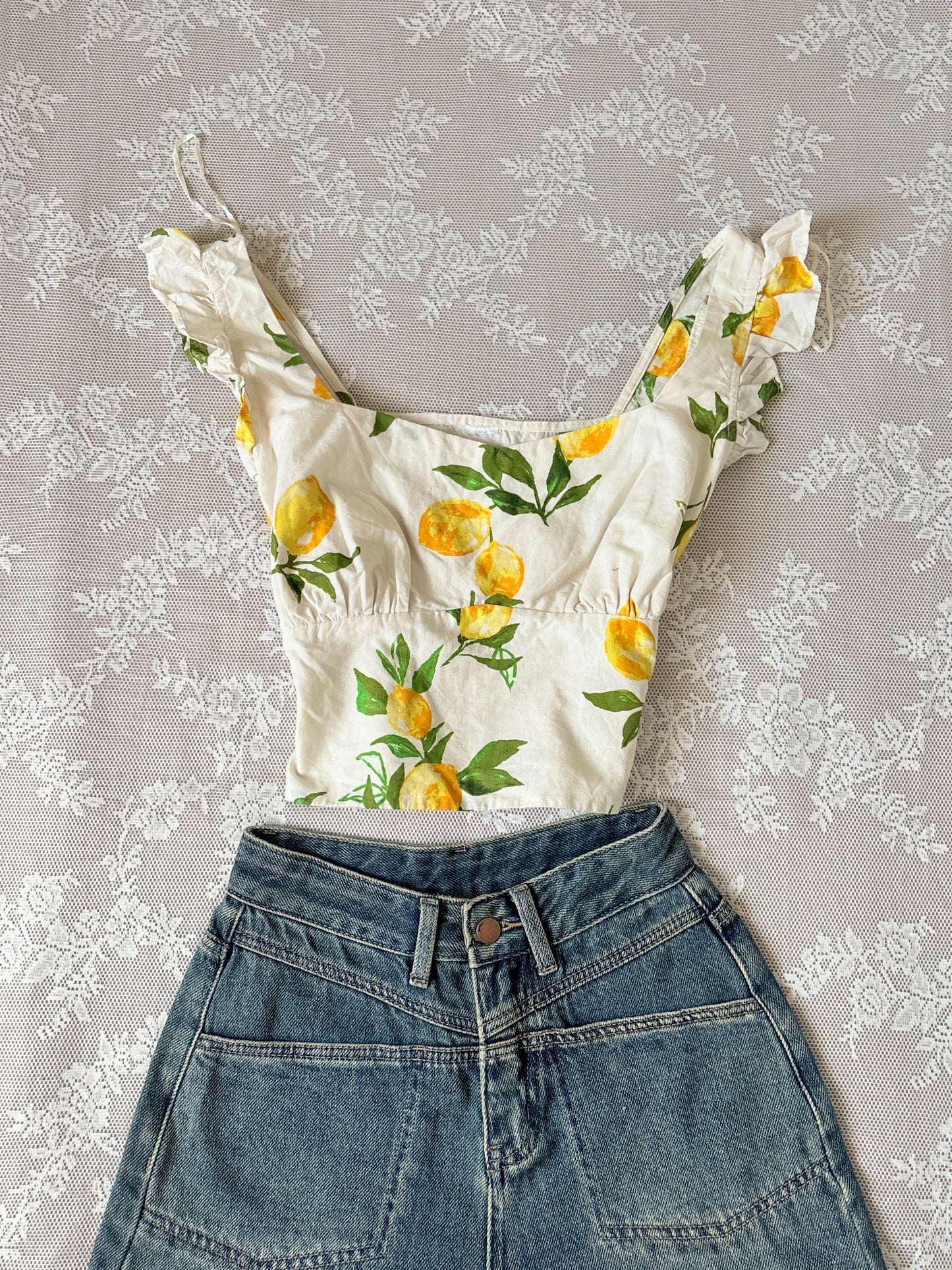 Lemon top