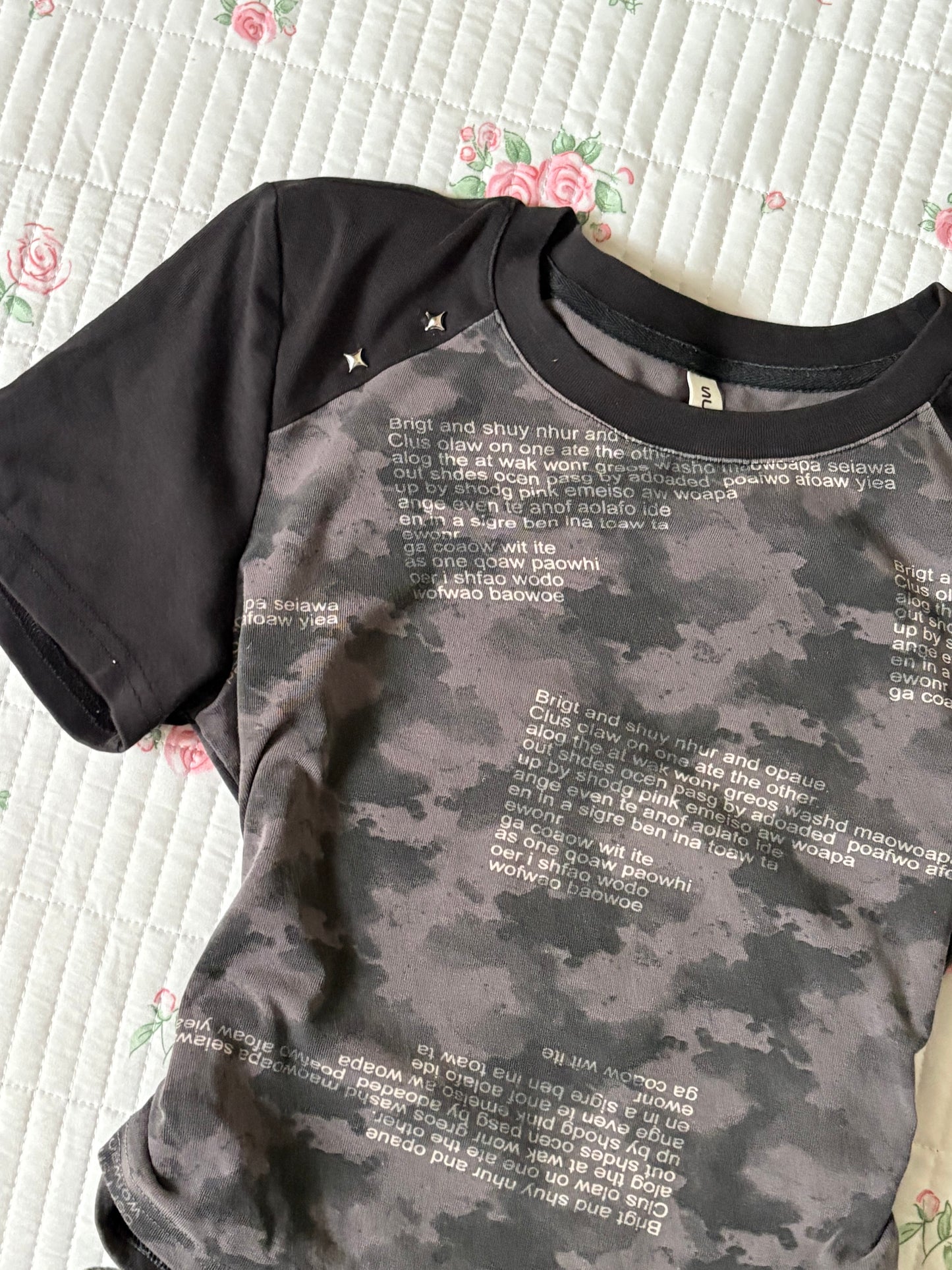 Grey tee