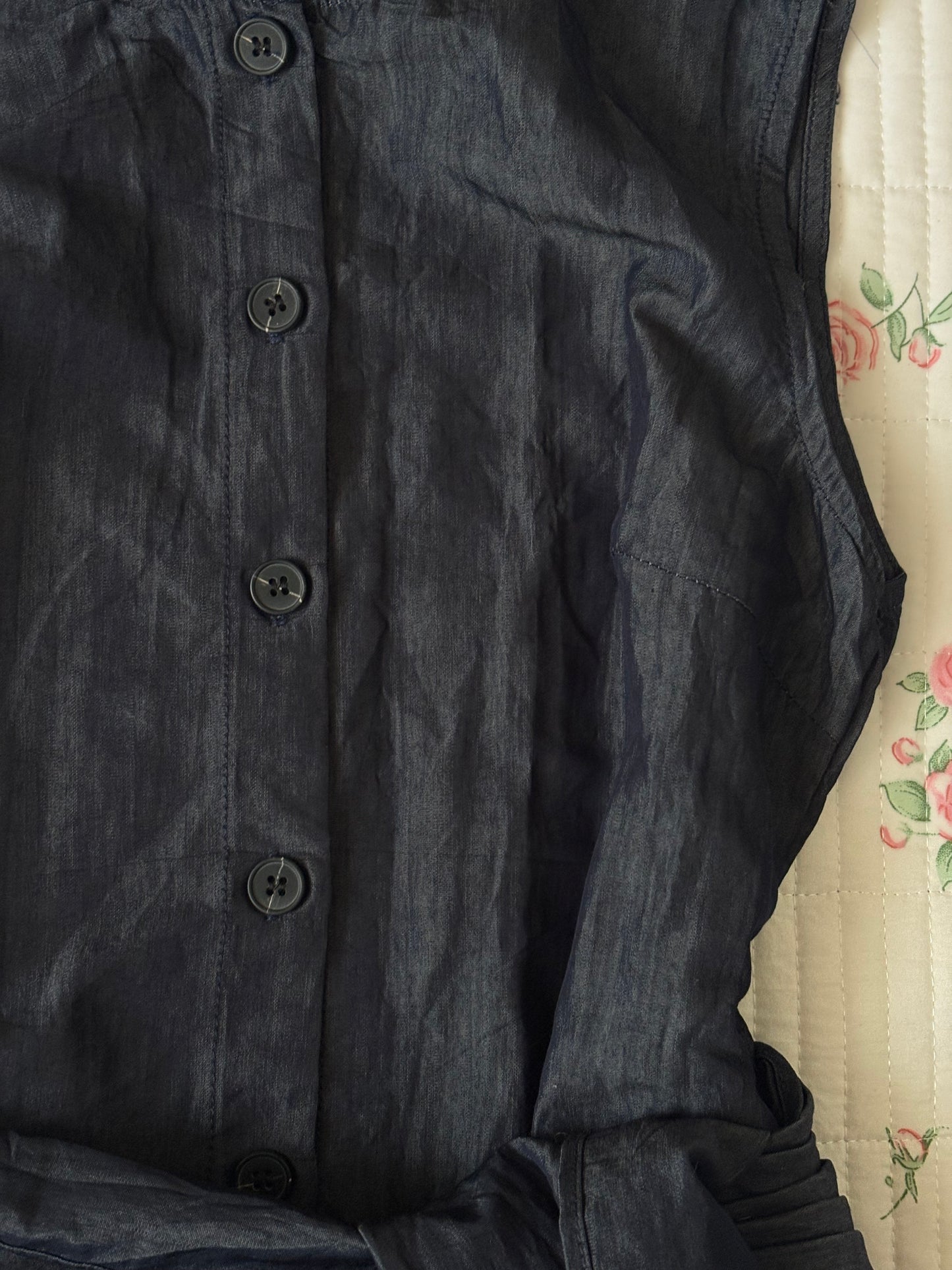 Navy tie top