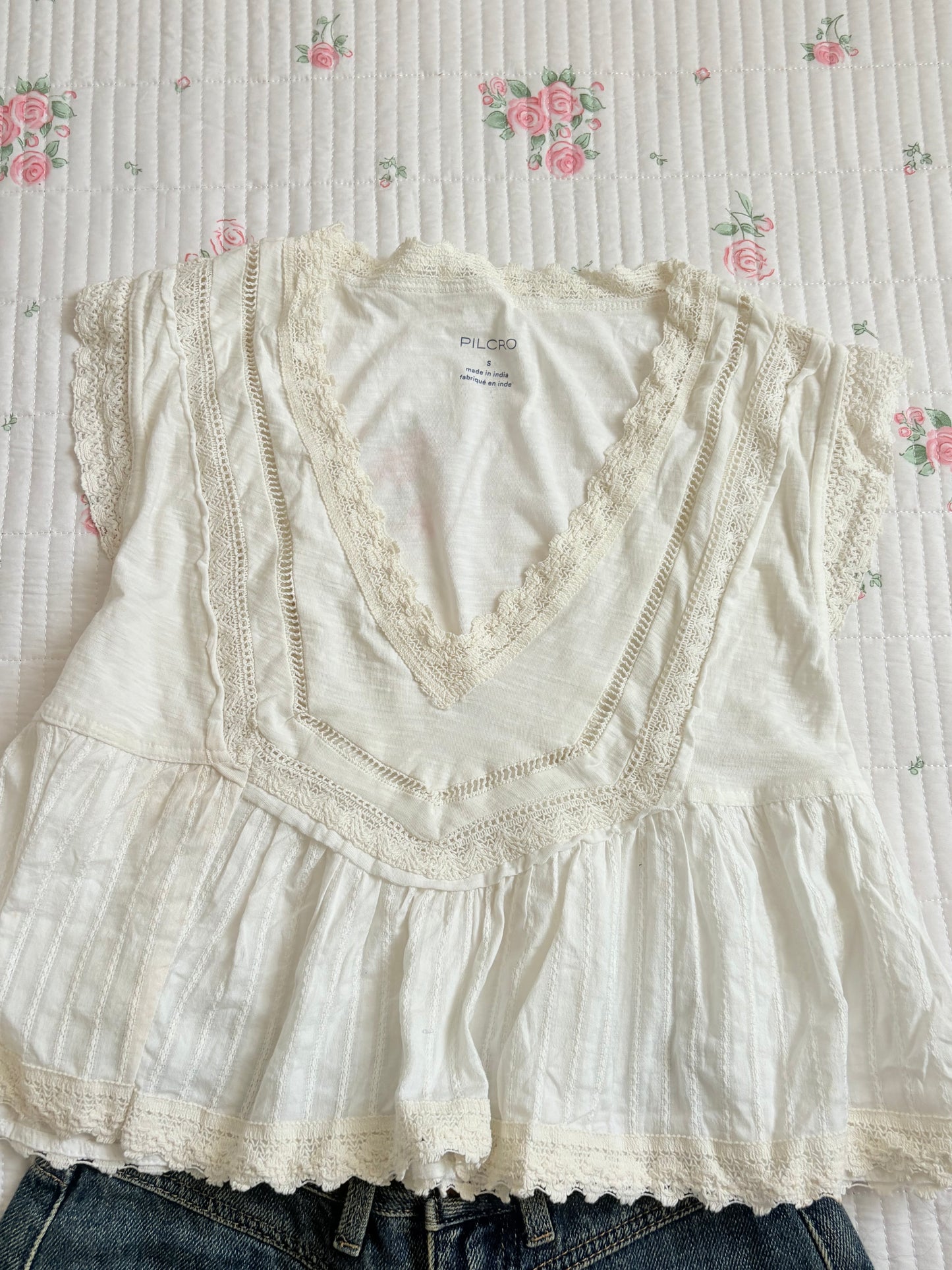 White a line