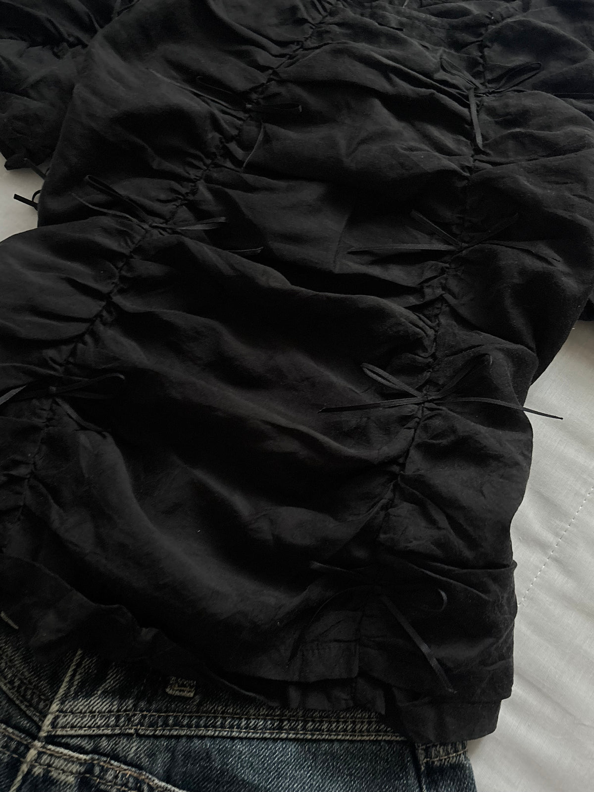 Black bow top