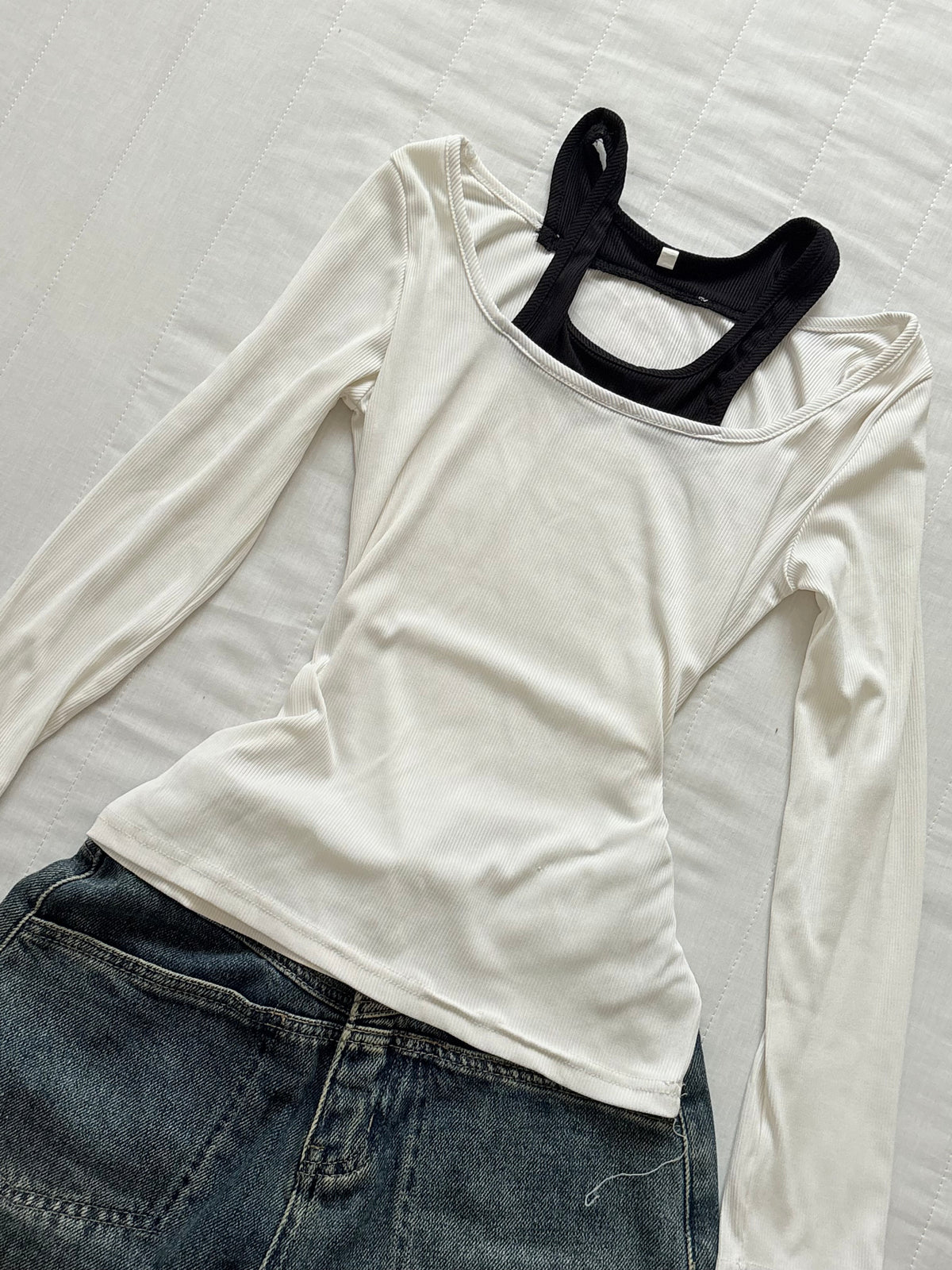 White full sleeves