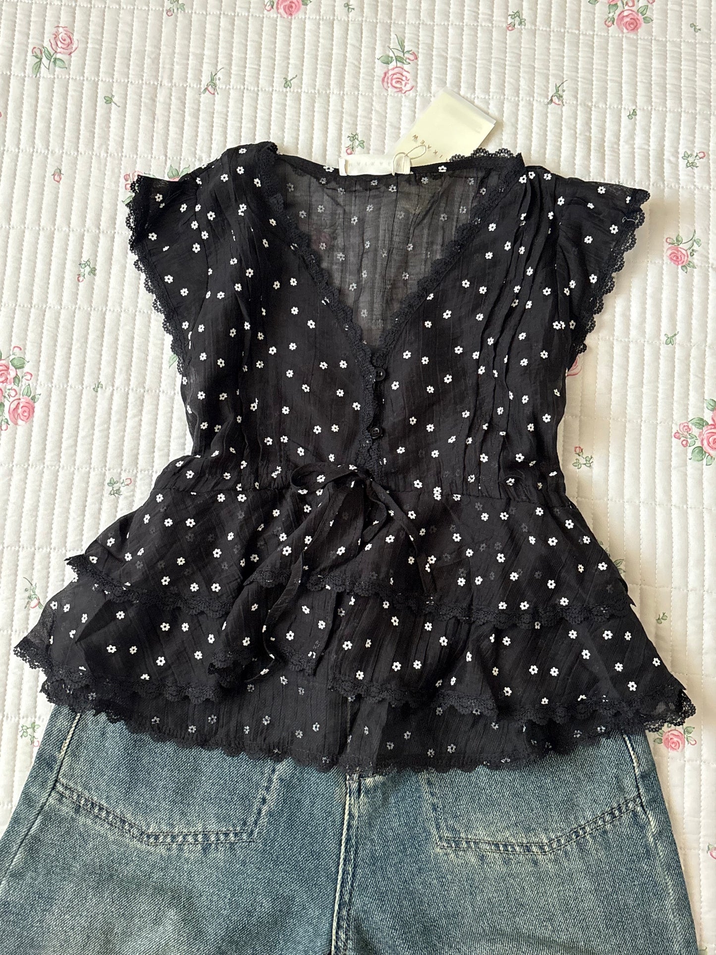 Sweet pea top
