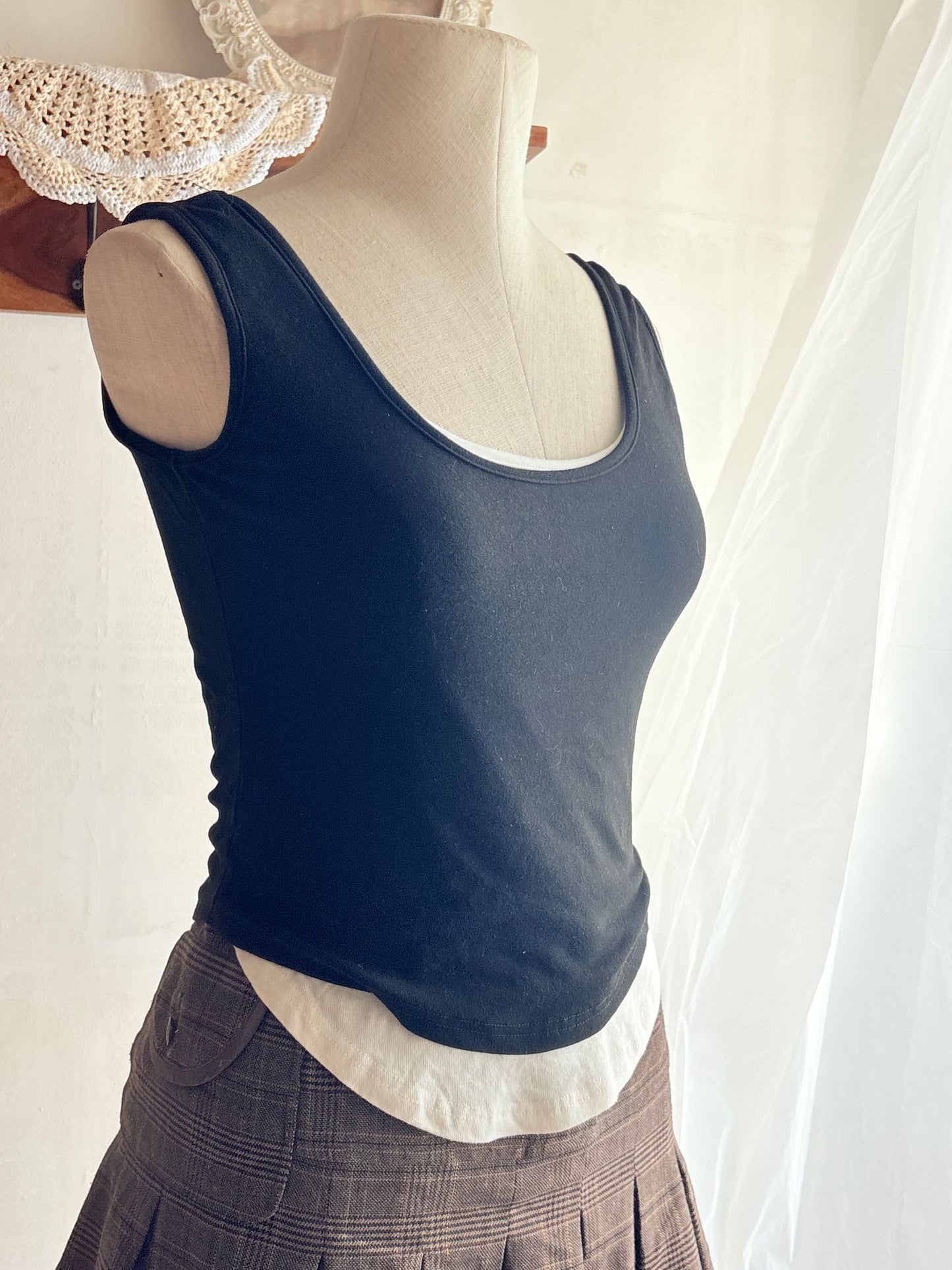 Black contrast top