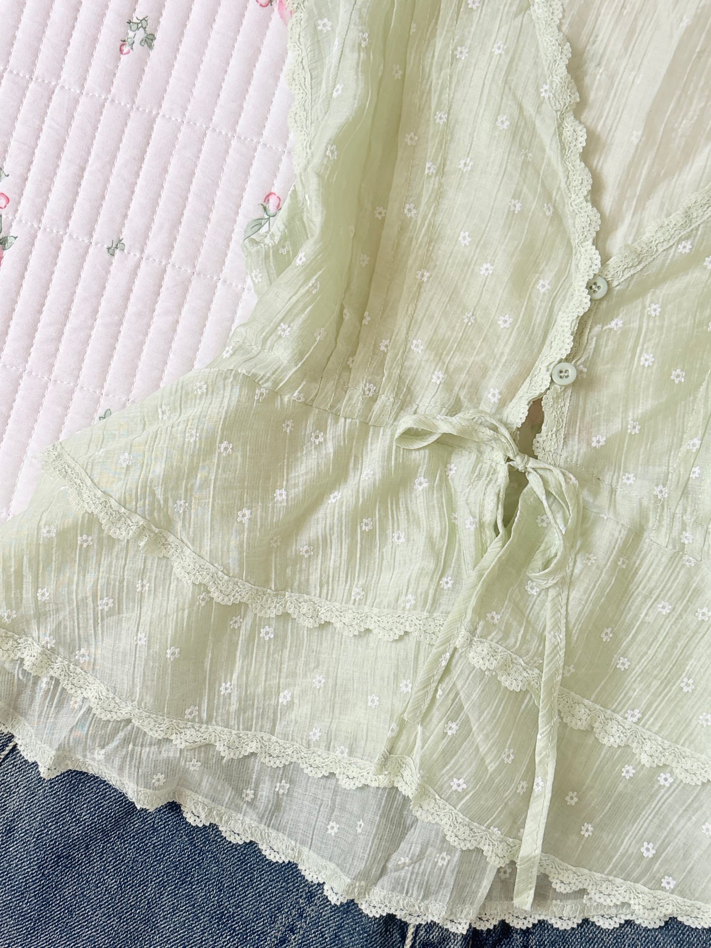 Sweet pea top