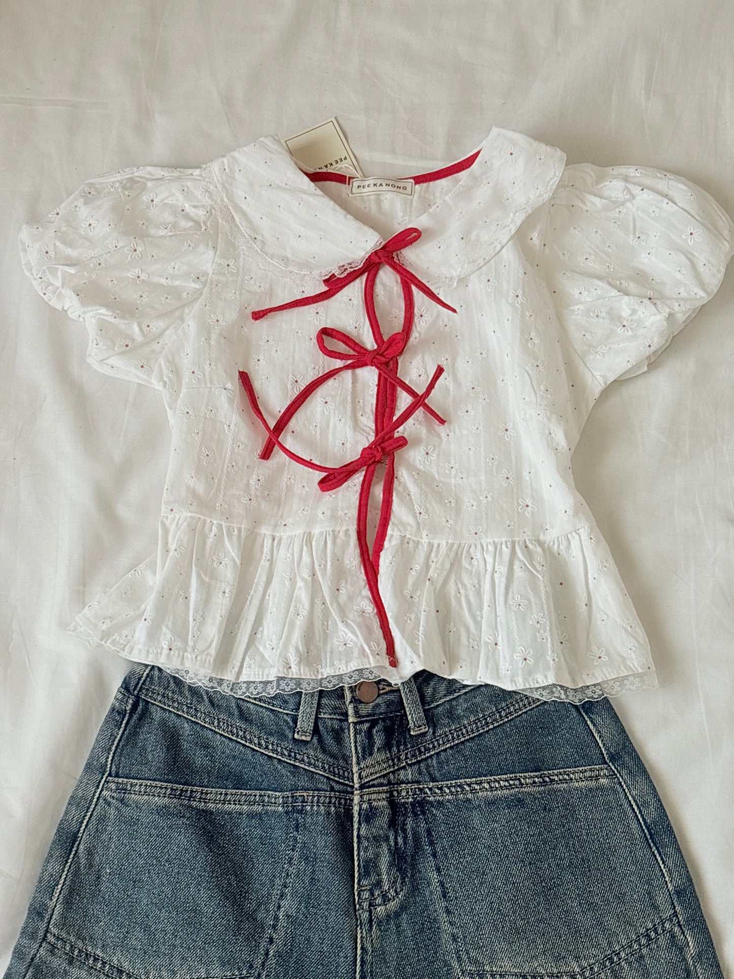 Daisy tie top