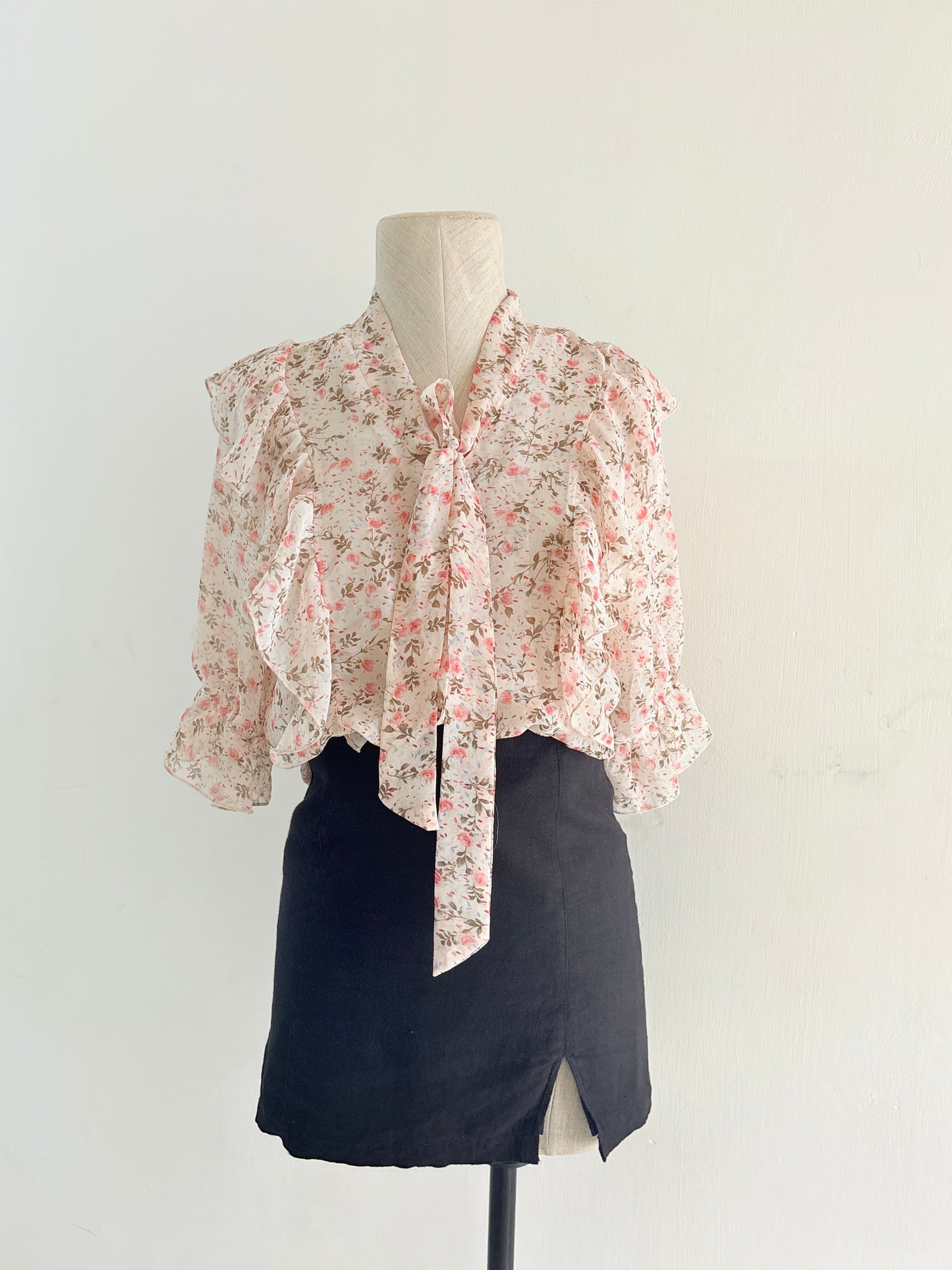 Floral ruffle top