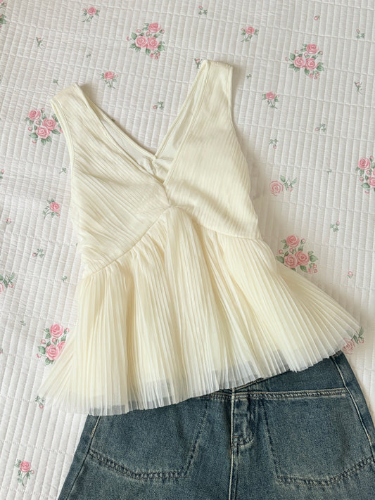 White pleated top