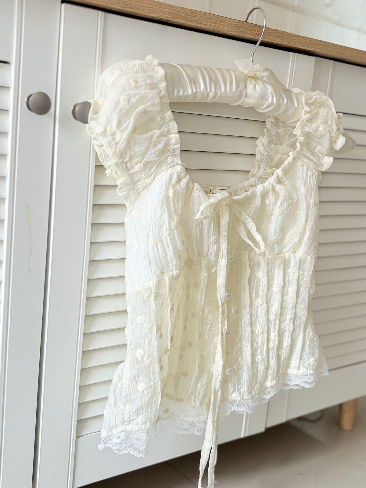 Lola doll top