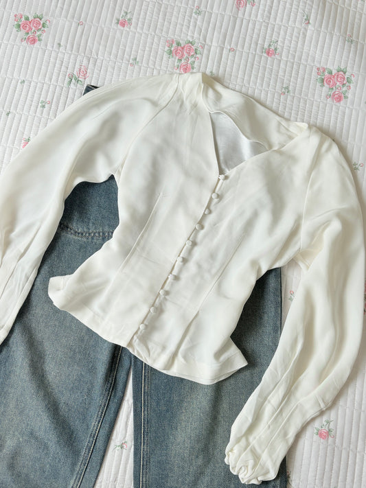 White fitted top