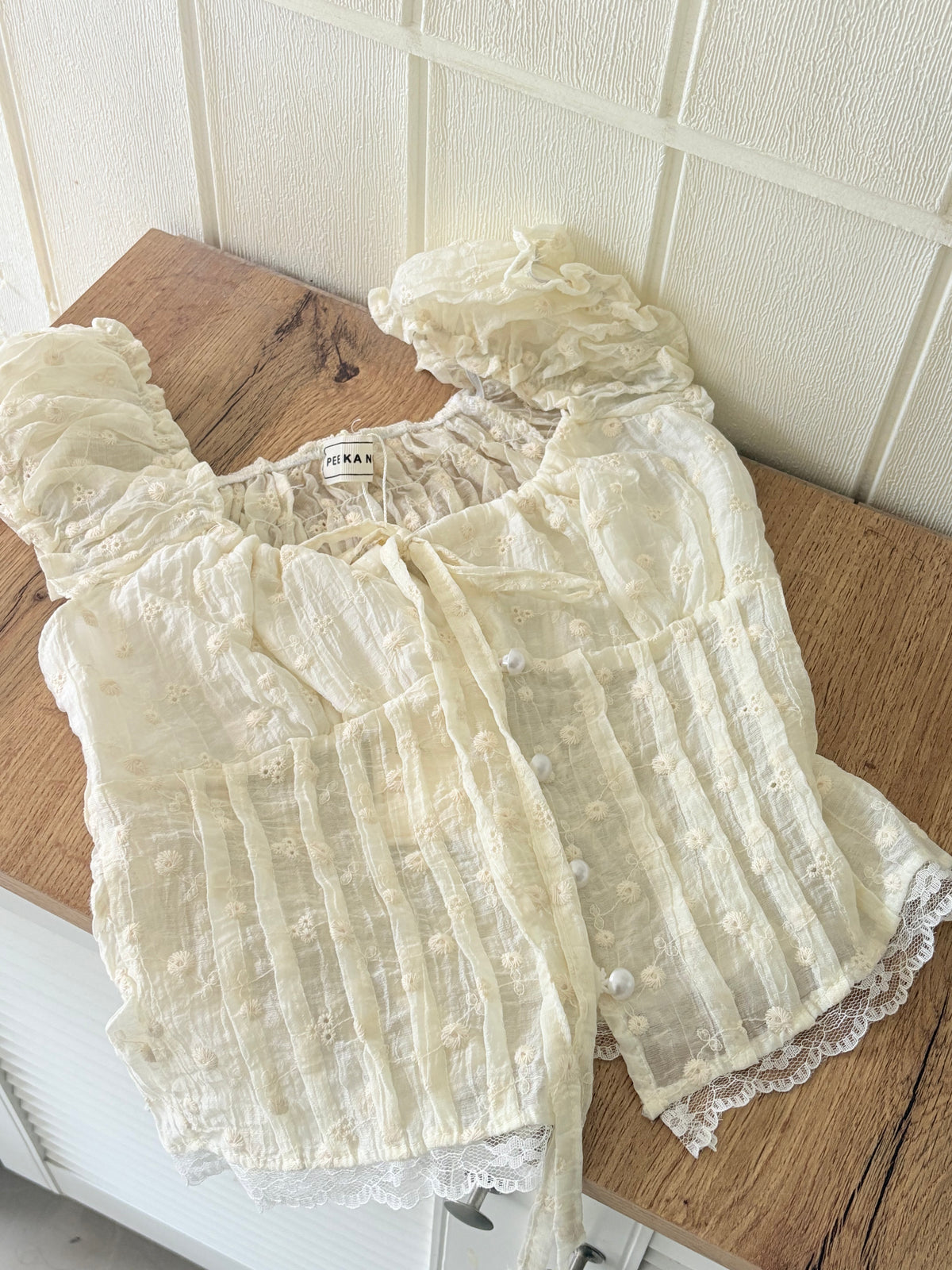 Lola doll top