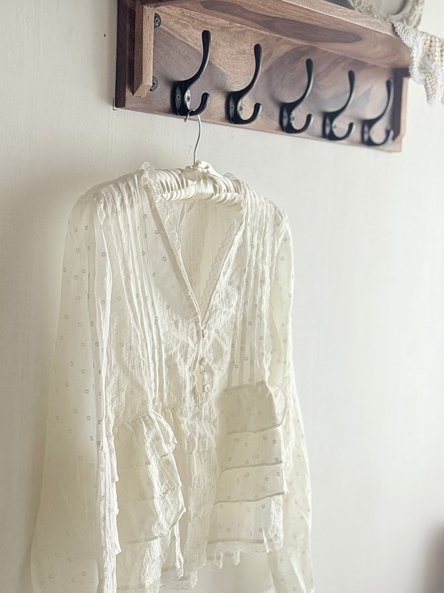 Maikaew ruffle top