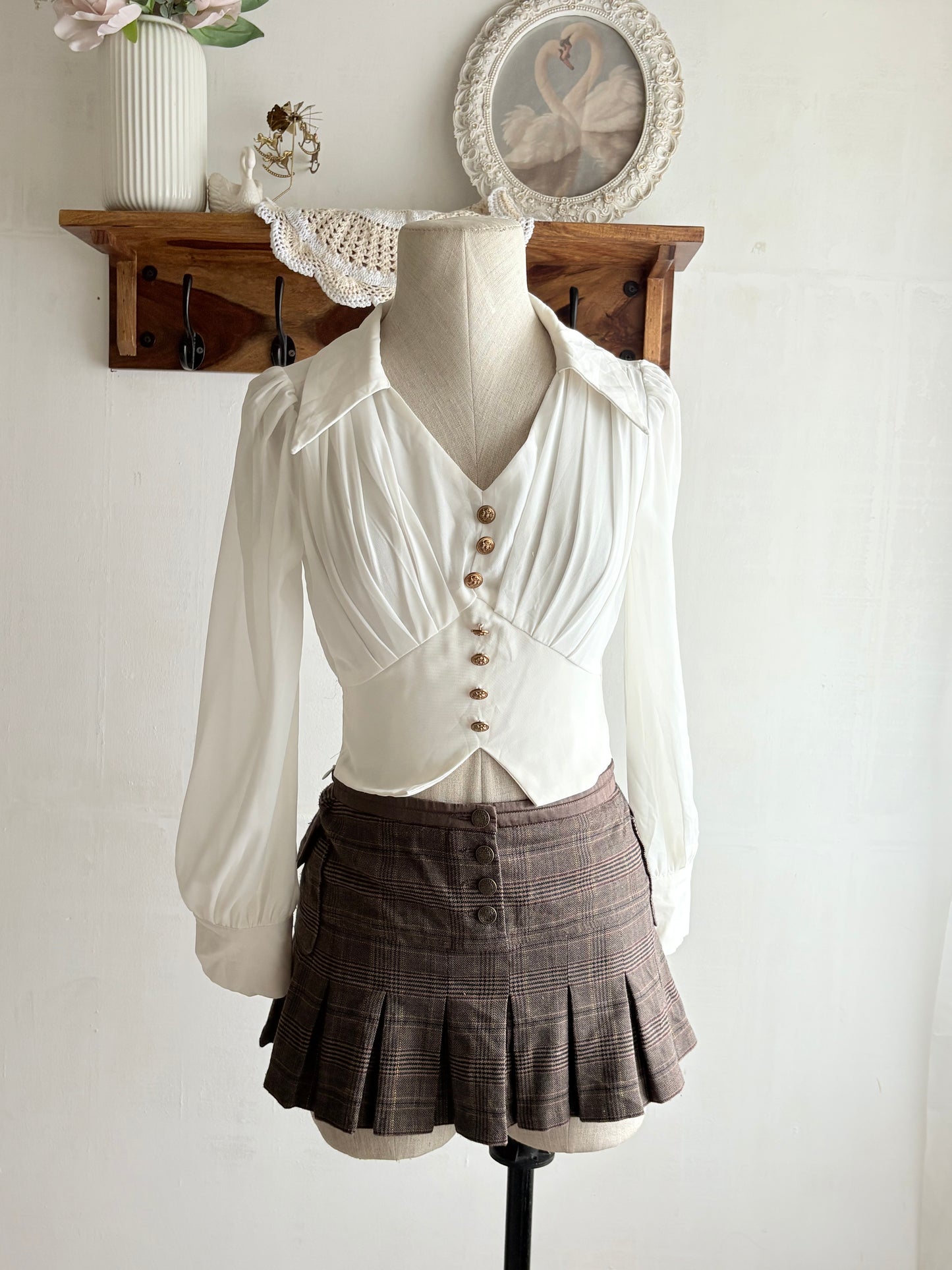 White buttoned full sleeves