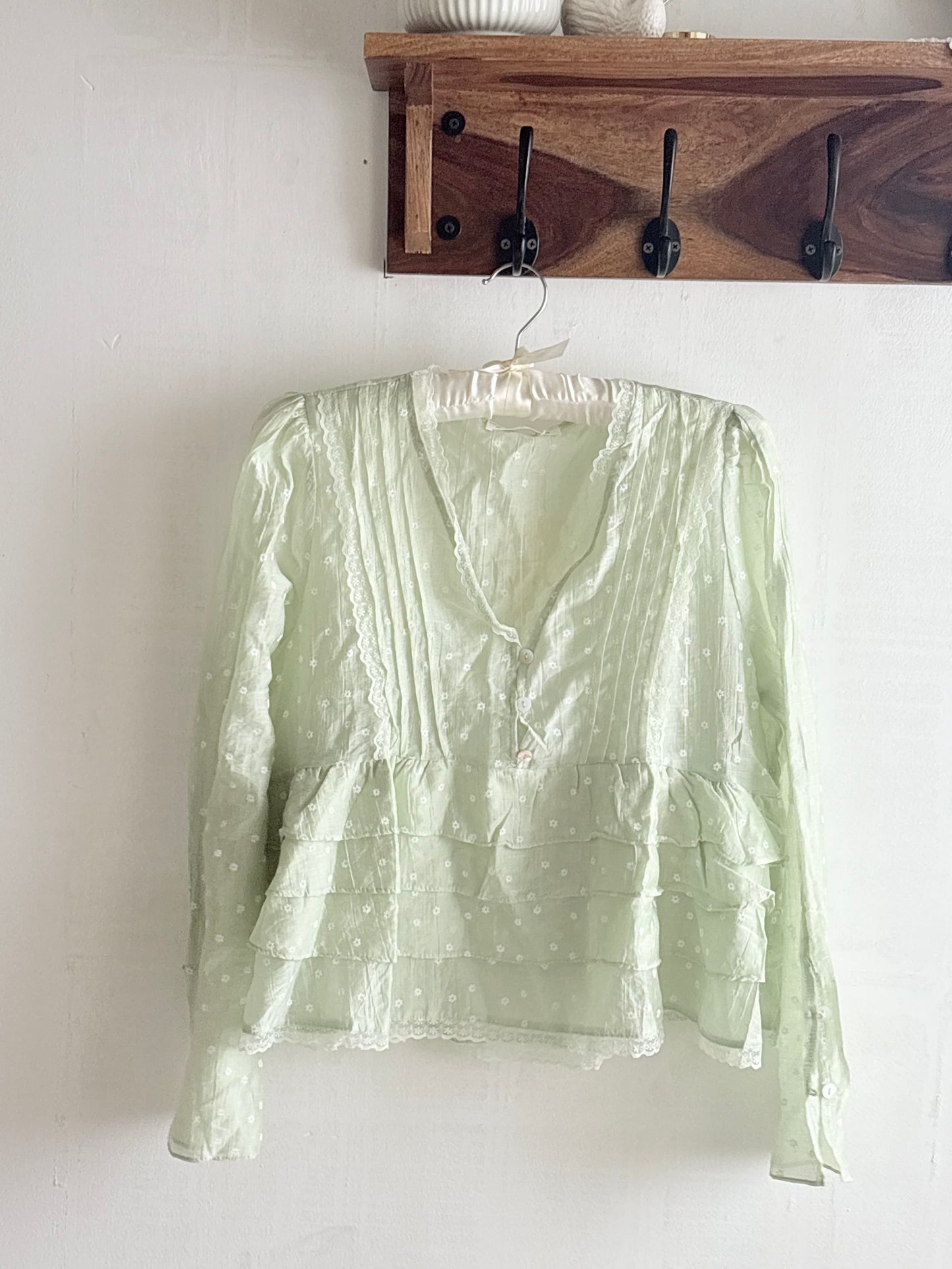 Maikaew ruffle top