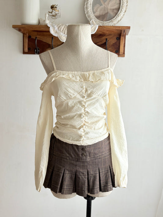 Cream off shoulder