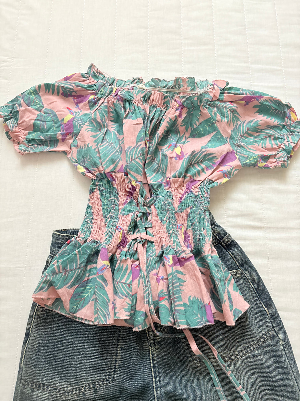 Tie top
