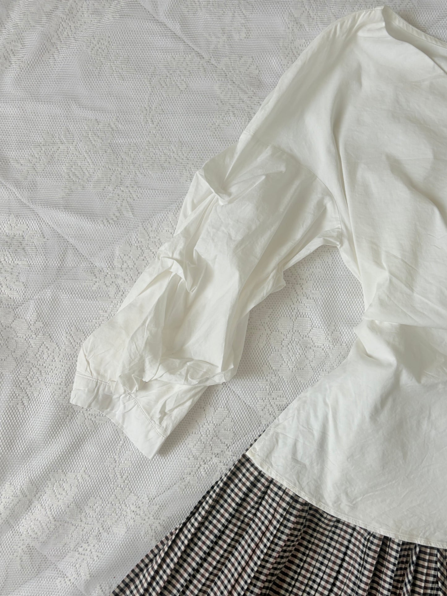 White fitted shirt