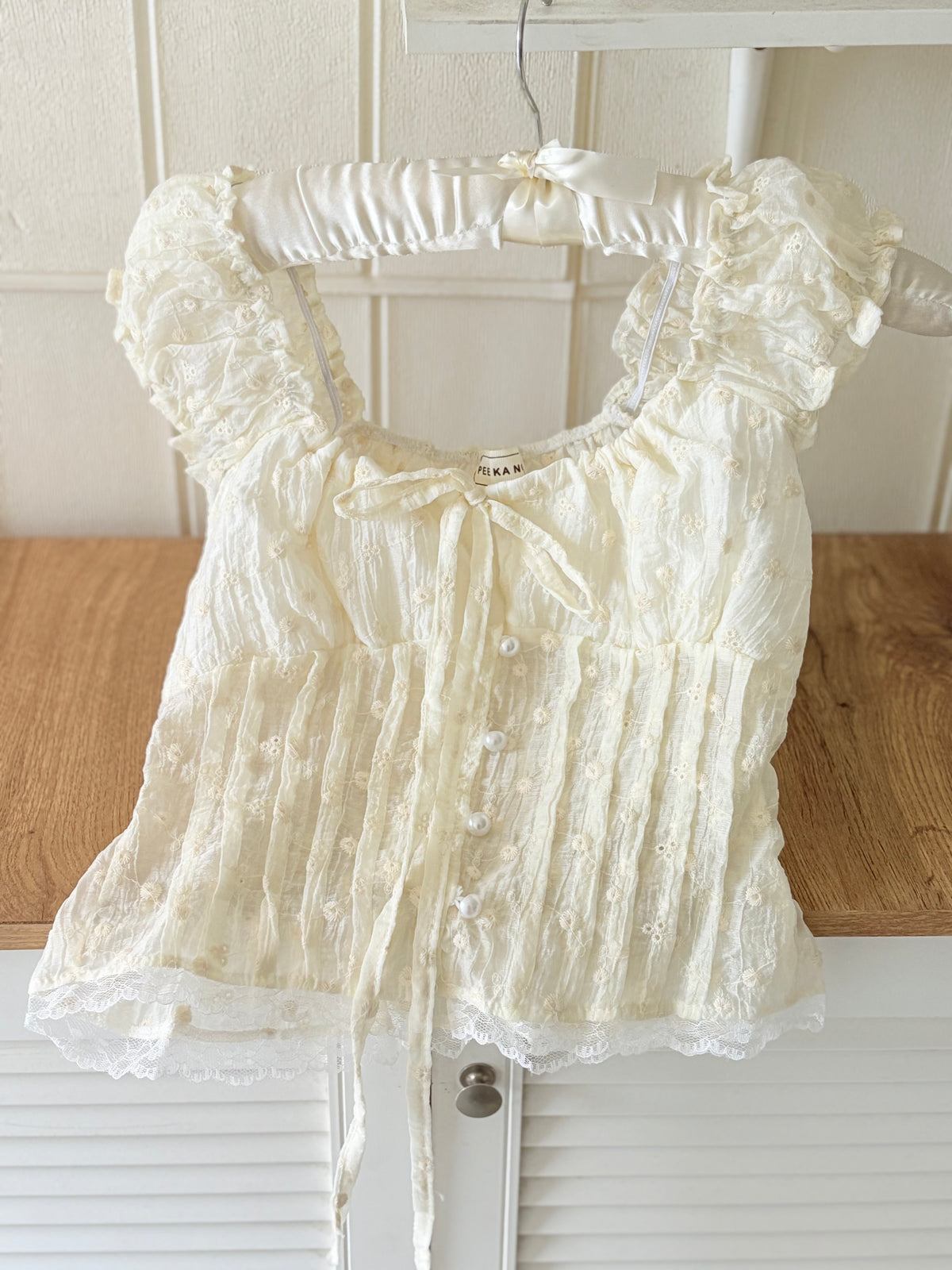 Lola doll top